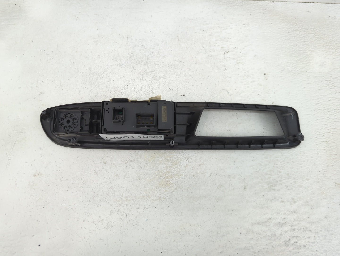 2016 Chevrolet Traverse Master Power Window Switch Replacement Driver Side Left Fits OEM Used Auto Parts - Oemusedautoparts1