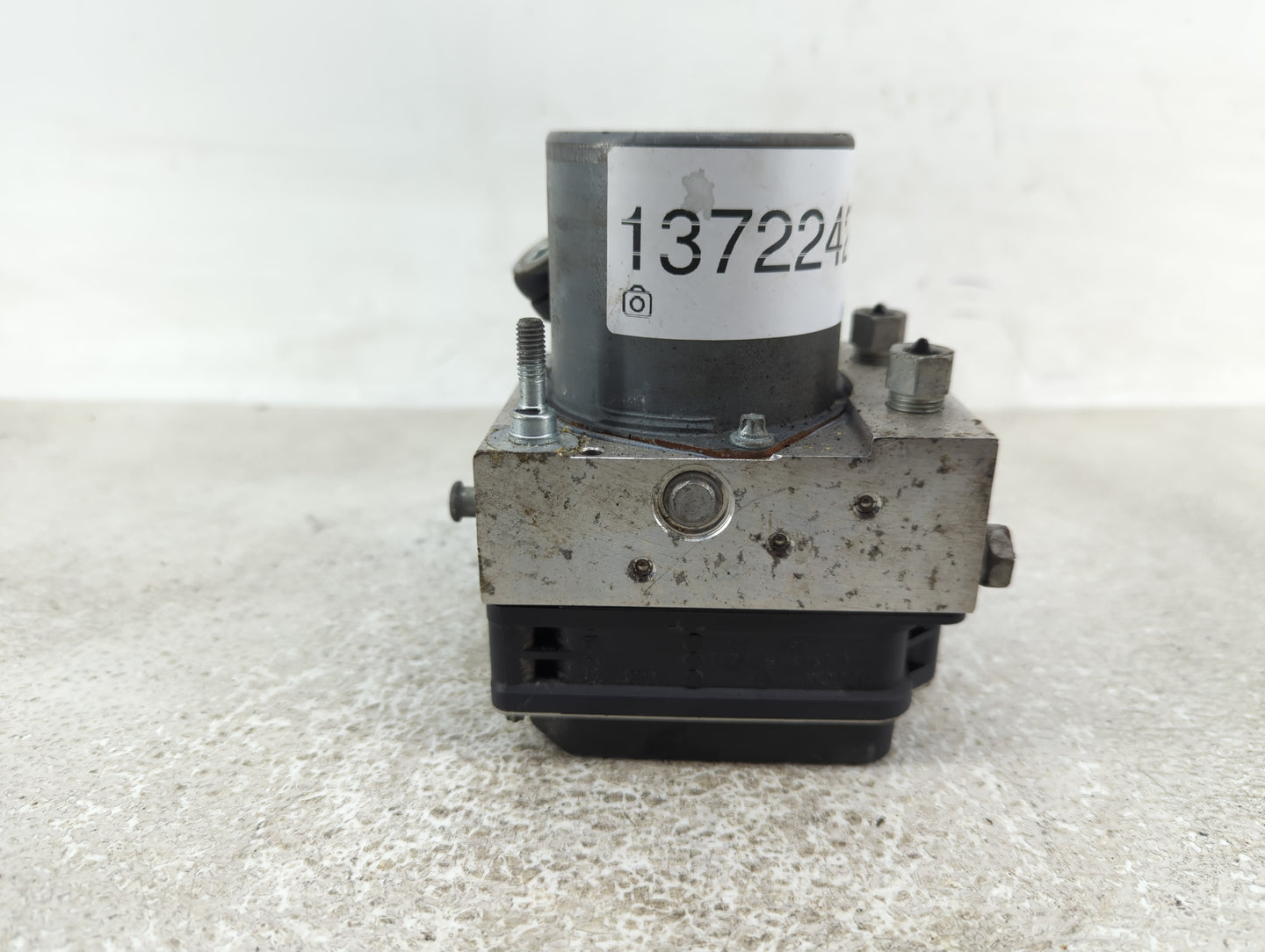 2017 Chevrolet Traverse ABS Pump Control Module Replacement P/N:22893248 Fits Fits 2012 2013 2014 2015 2016 OEM Used Auto Pa