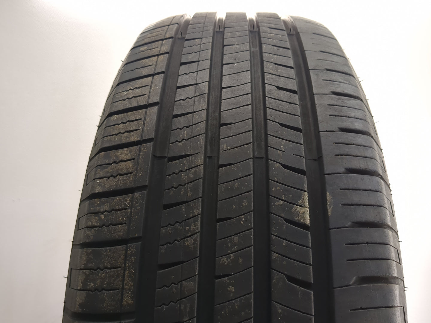 Used Tire 255/65R18 PRINX HICITY HH2 ALL SEASON 111H - Tread Depth 8/32 - Oemusedautoparts1.com