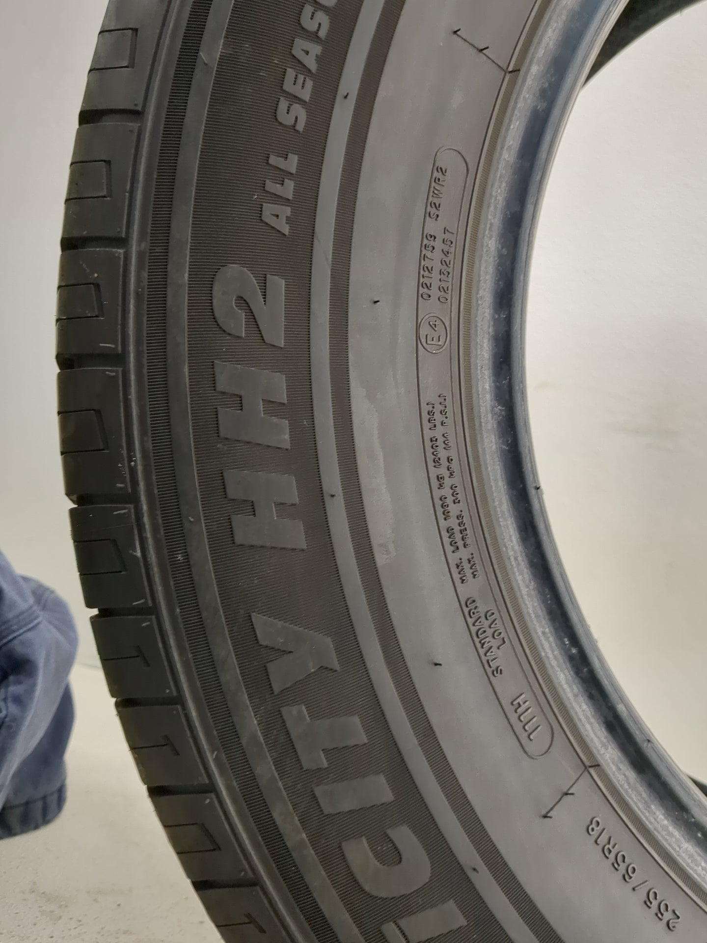 Used Tire 255/65R18 PRINX HICITY HH2 ALL SEASON 111H - Tread Depth 8/32 - Oemusedautoparts1.com