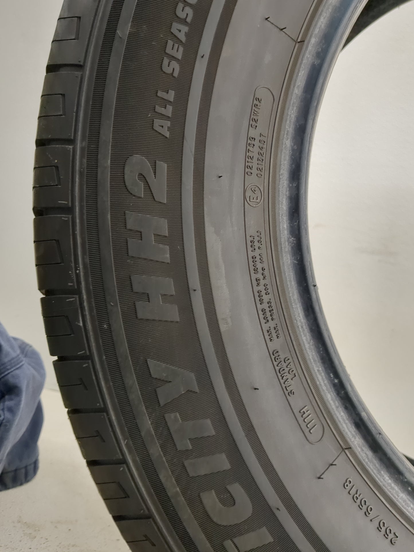Used Tire 255/65R18 PRINX HICITY HH2 ALL SEASON 111H - Tread Depth 8/32 - Oemusedautoparts1.com