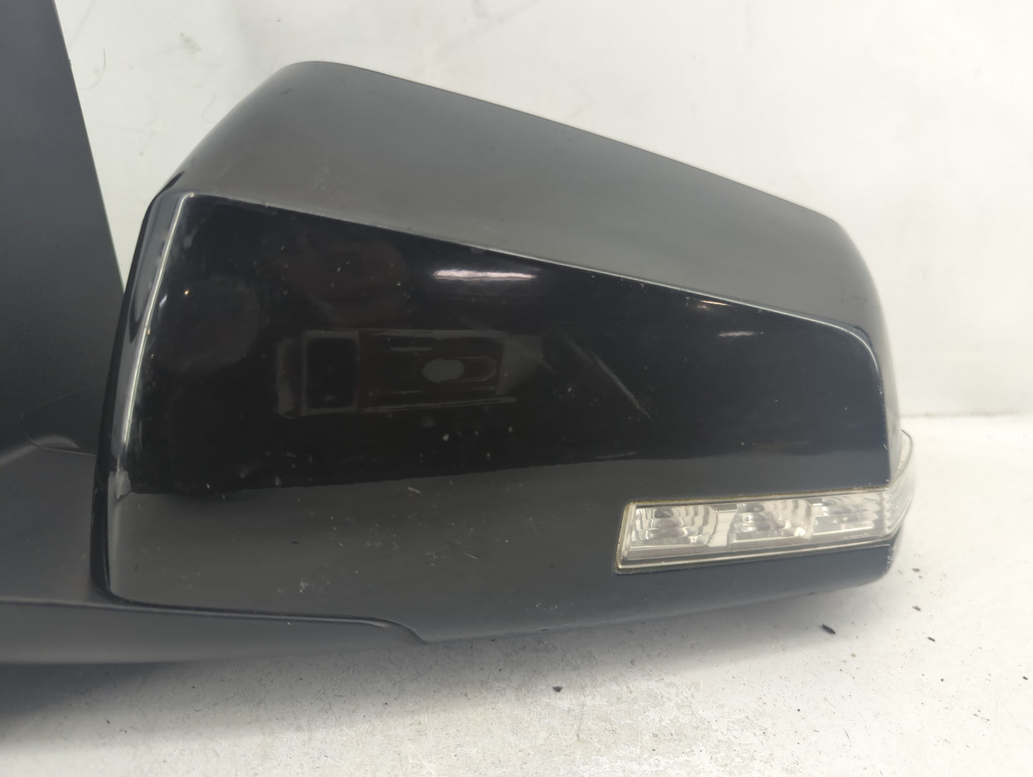 2015-2017 Chevrolet Traverse Driver Side View Mirror - Left Door Mirror OEM Used - Oemusedautoparts1.com