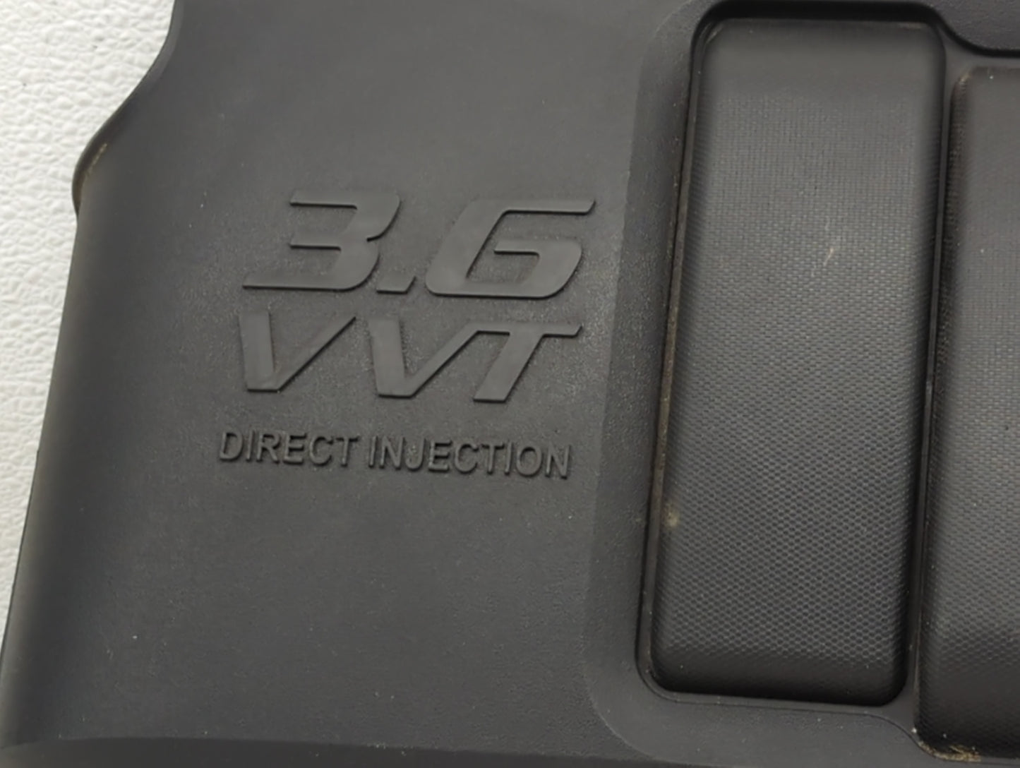 2016 Chevrolet Traverse Engine Cover - Oemusedautoparts1.com