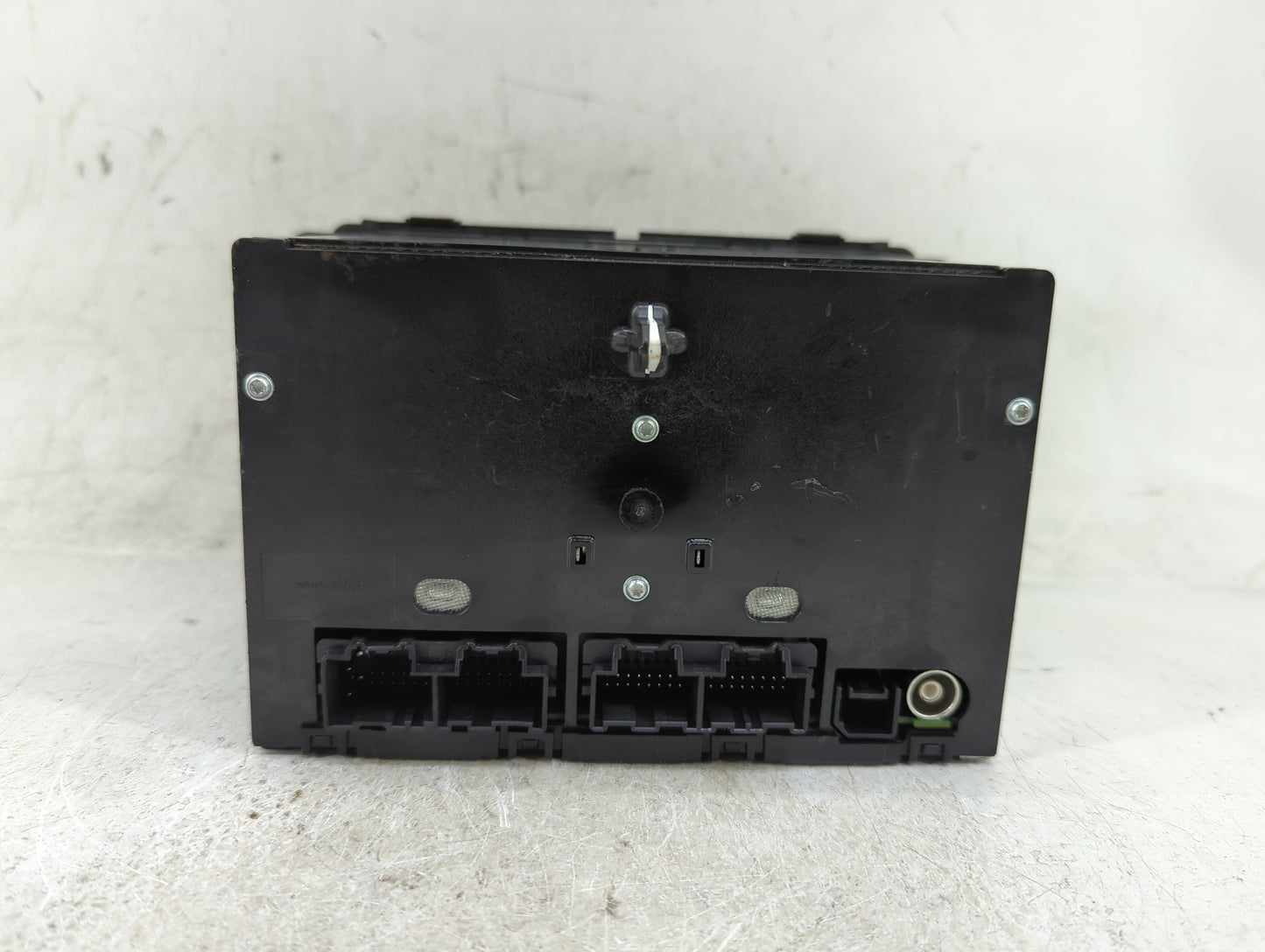 2015-2017 Chevrolet Traverse Radio AM FM Cd Player Receiver Replacement P/N:23395477 Fits OEM Used Auto Parts - Oemusedautop