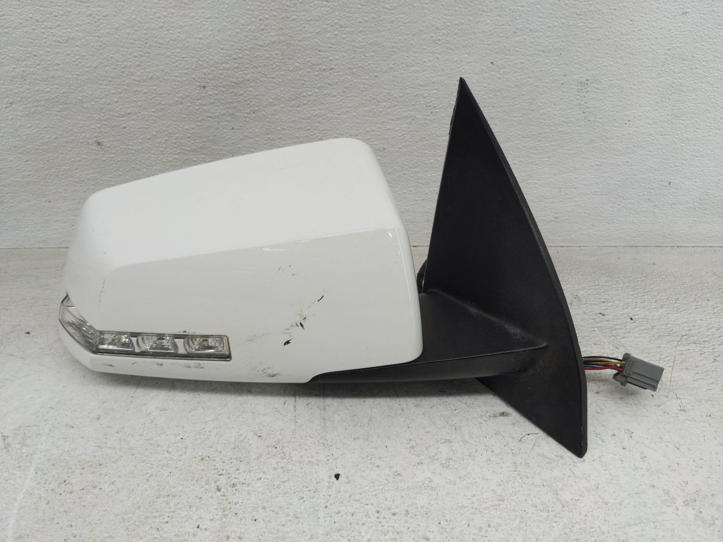 2015-2017 Chevrolet Traverse Passenger Side View Mirror - Right Door Mirror OEM Used - Oemusedautoparts1.com