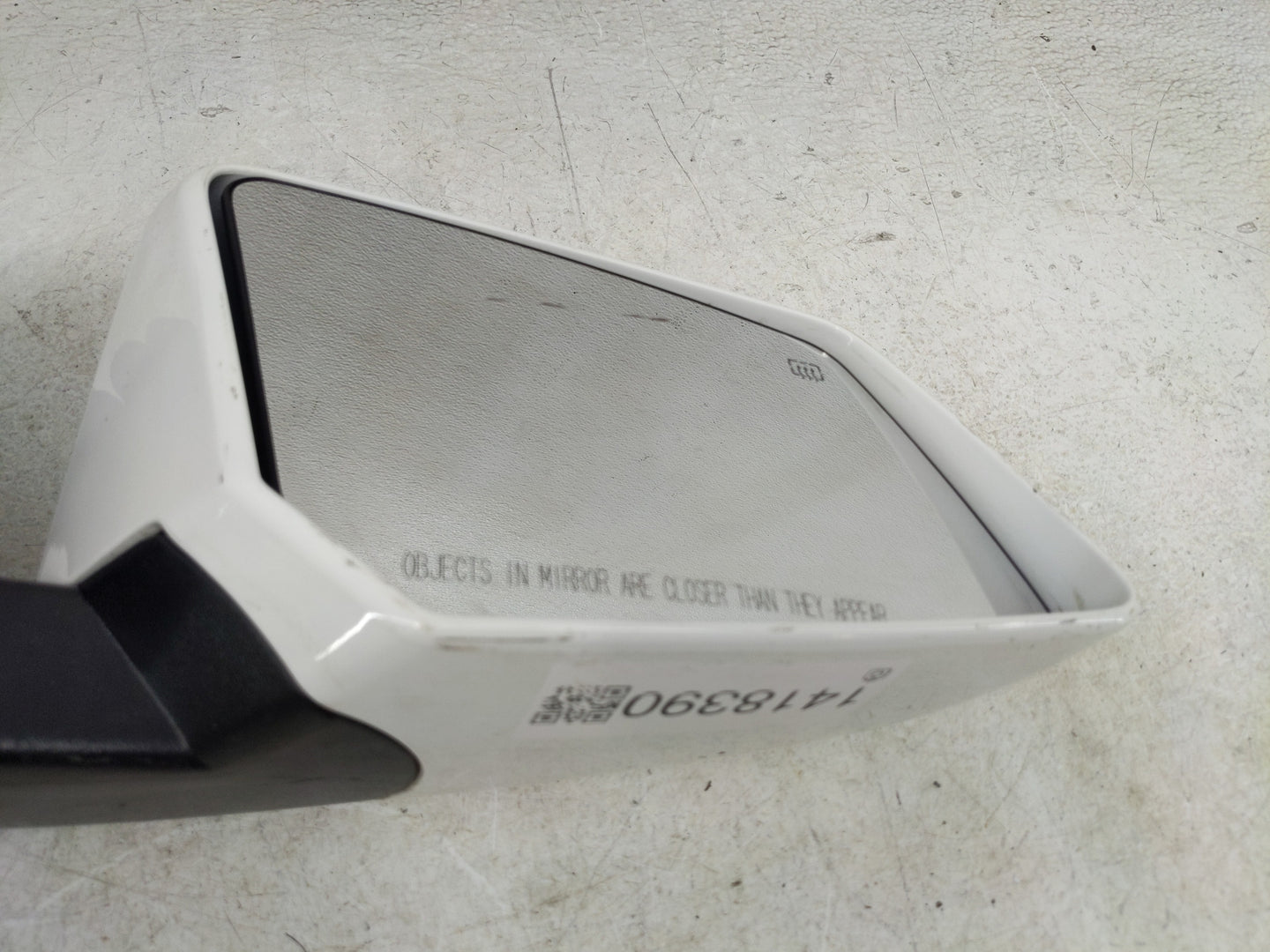 2015-2017 Chevrolet Traverse Passenger Side View Mirror - Right Door Mirror OEM Used - Oemusedautoparts1.com