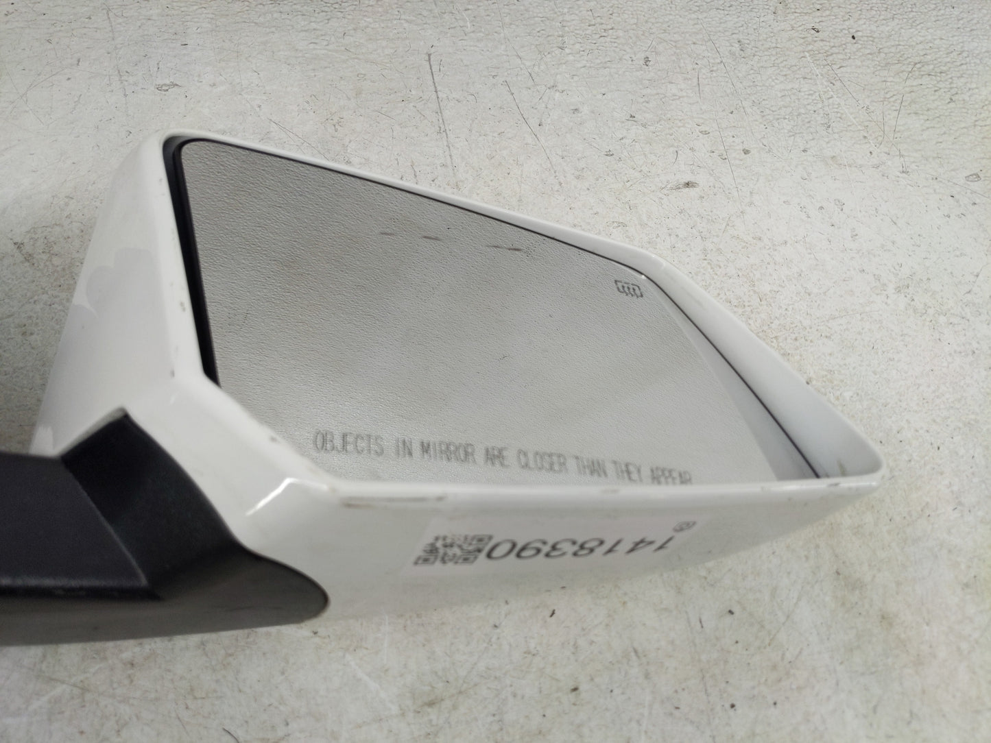 2015-2017 Chevrolet Traverse Passenger Side View Mirror - Right Door Mirror OEM Used - Oemusedautoparts1.com