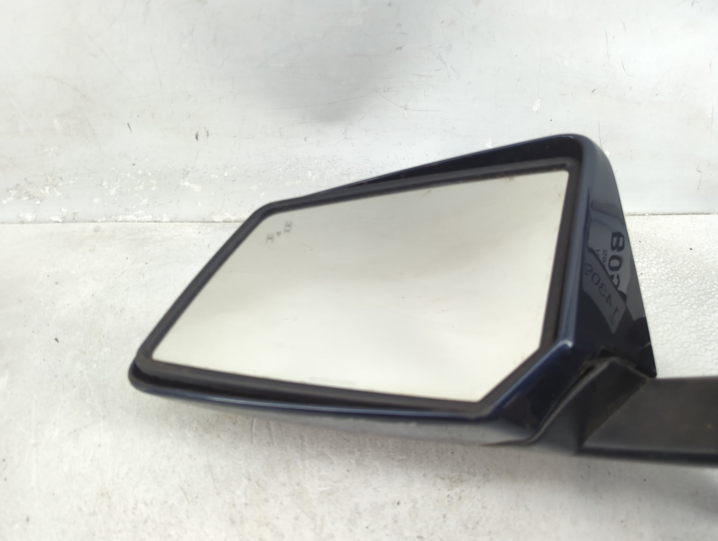 2013-2017 Chevrolet Traverse Passenger Right Side View Power Door Mirror 1430981 - Oemusedautoparts1.com