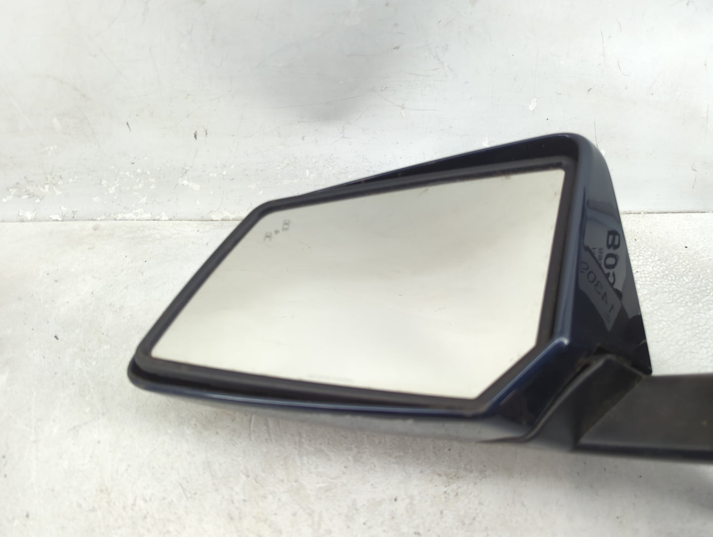 2013-2017 Chevrolet Traverse Passenger Right Side View Power Door Mirror 1430981 - Oemusedautoparts1.com