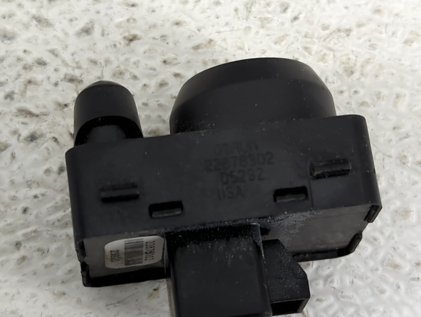 2009-2017 Chevrolet Traverse Driver Left Door Mirror Power Switch - Oemusedautoparts1.com