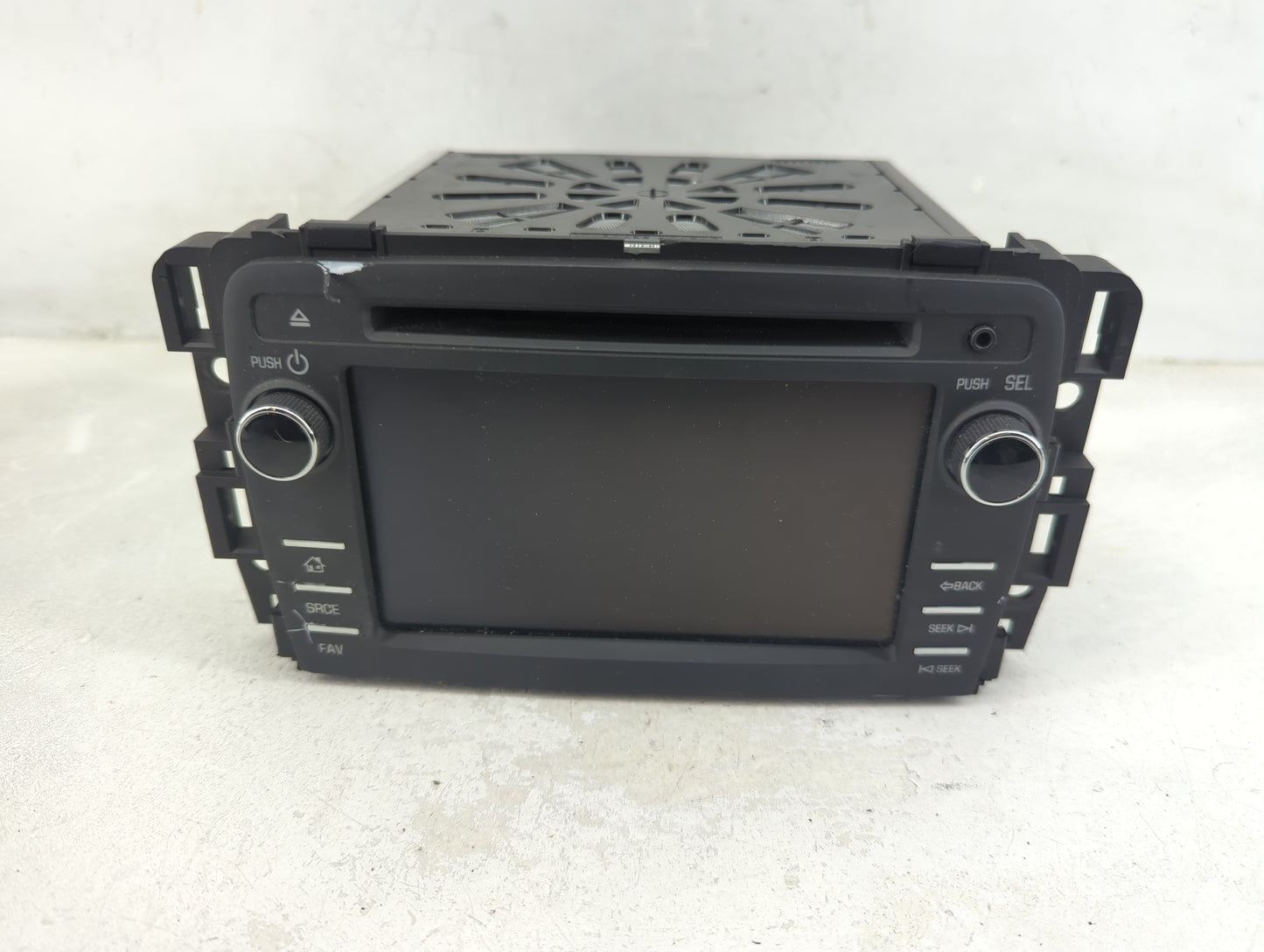 2016 Chevrolet Traverse Radio AM FM Cd Player Receiver Replacement P/N:84082781 Fits OEM Used Auto Parts - Oemusedautoparts1
