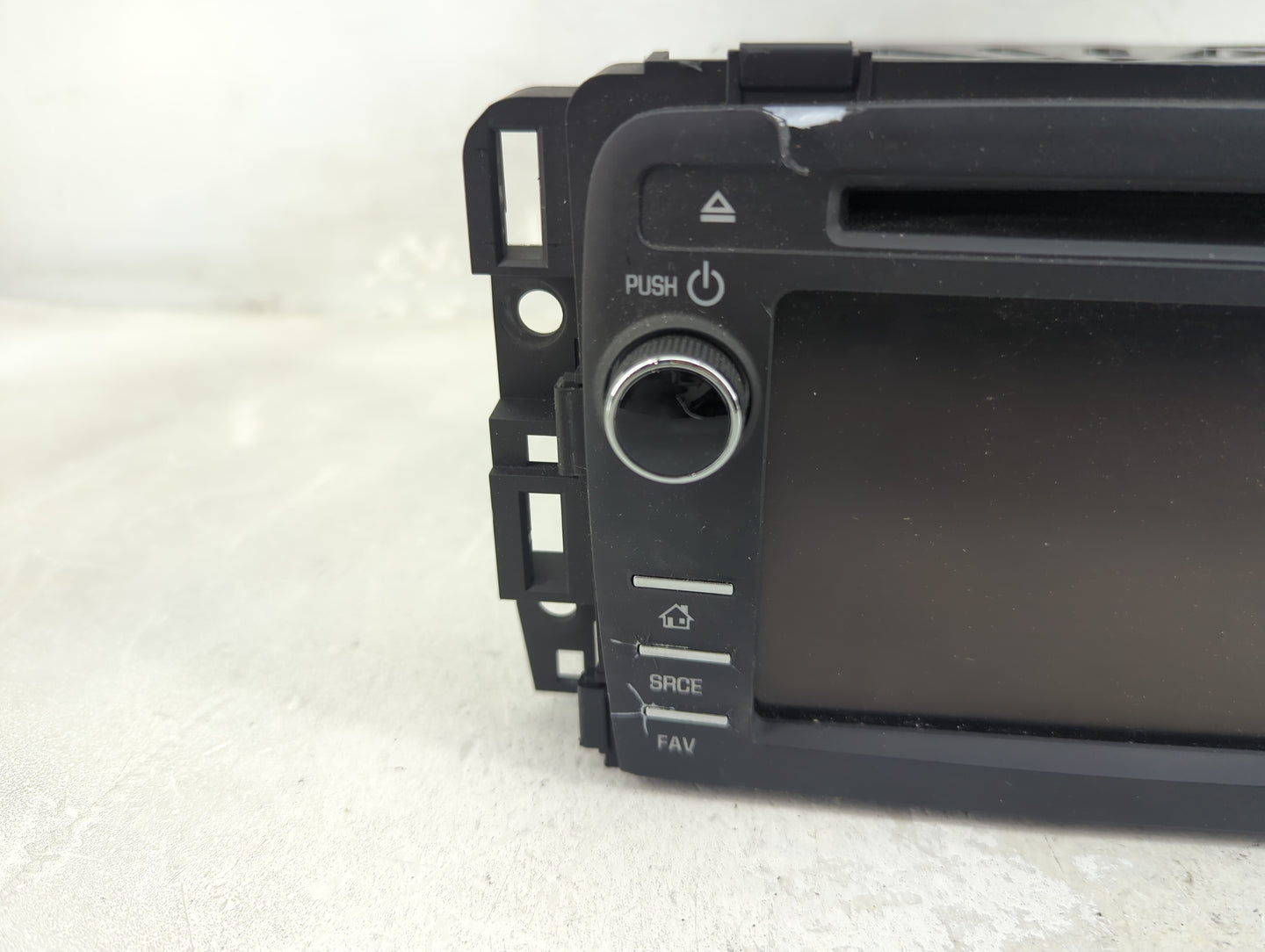 2016 Chevrolet Traverse Radio AM FM Cd Player Receiver Replacement P/N:84082781 Fits OEM Used Auto Parts - Oemusedautoparts1