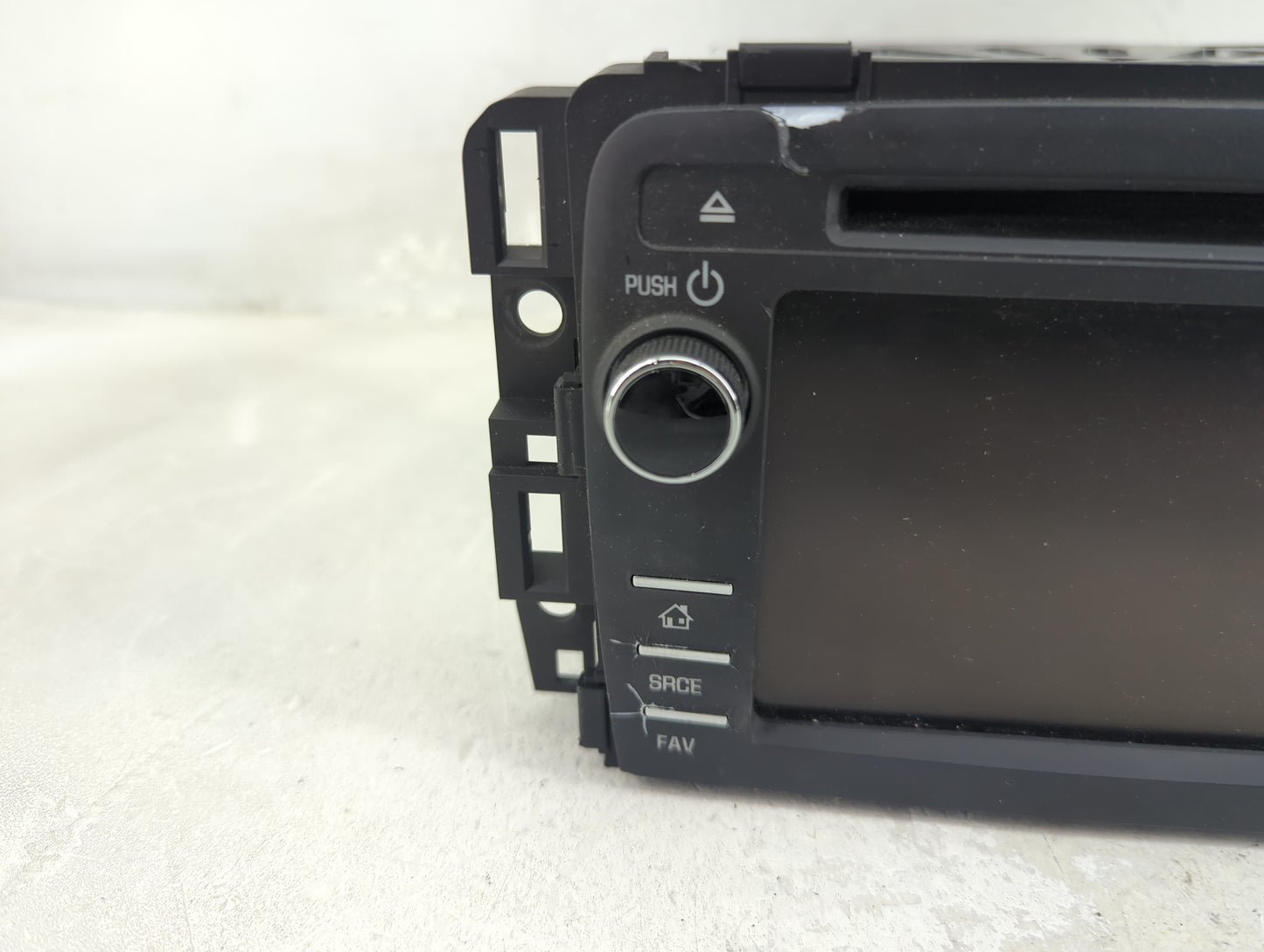 2016 Chevrolet Traverse Radio AM FM Cd Player Receiver Replacement P/N:84082781 Fits OEM Used Auto Parts - Oemusedautoparts1