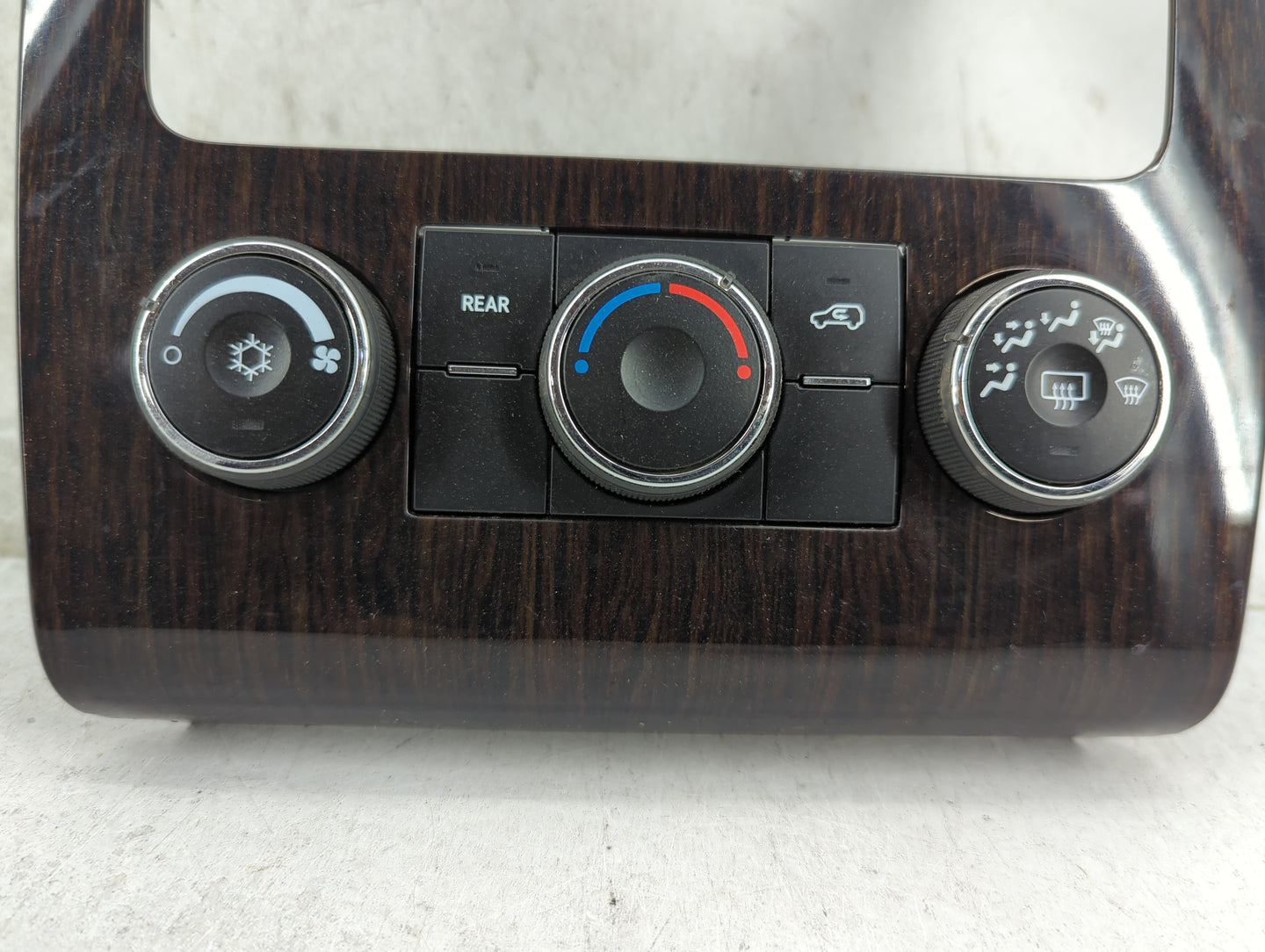 2013-2017 Chevrolet Traverse Climate Control Module Temperature AC/Heater Replacement P/N:22969802 Fits OEM Used Auto Parts 