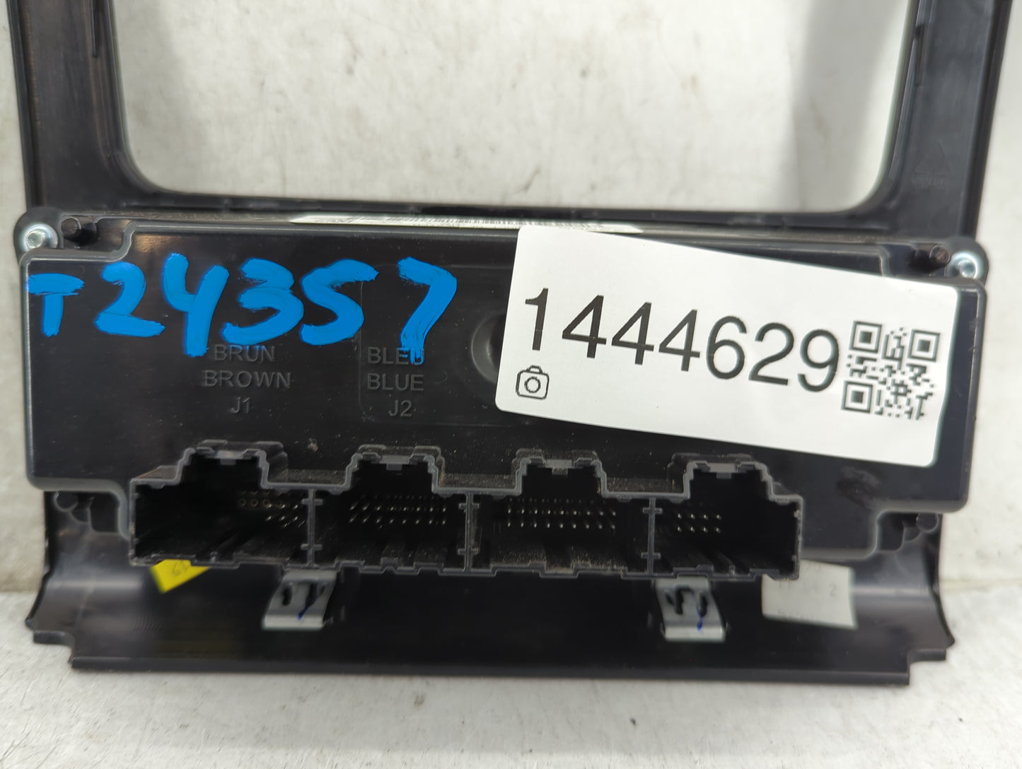2013-2017 Chevrolet Traverse Climate Control Module Temperature AC/Heater Replacement P/N:22969802 Fits OEM Used Auto Parts 