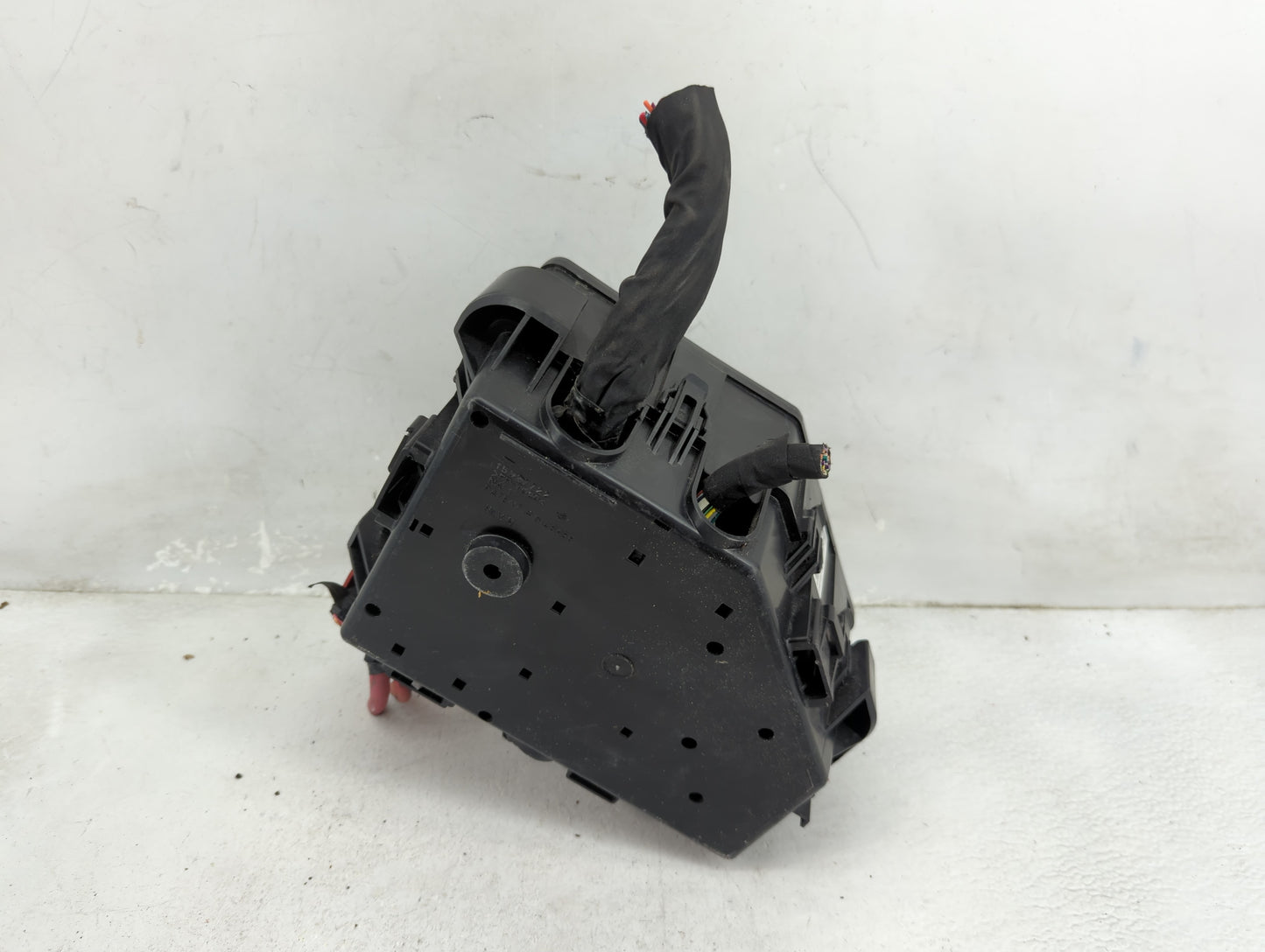 2015-2017 Chevrolet Traverse Fusebox Fuse Box Panel Relay Module P/N:23436804 22950809 Fits Fits 2015 2016 2017 OEM Used Aut