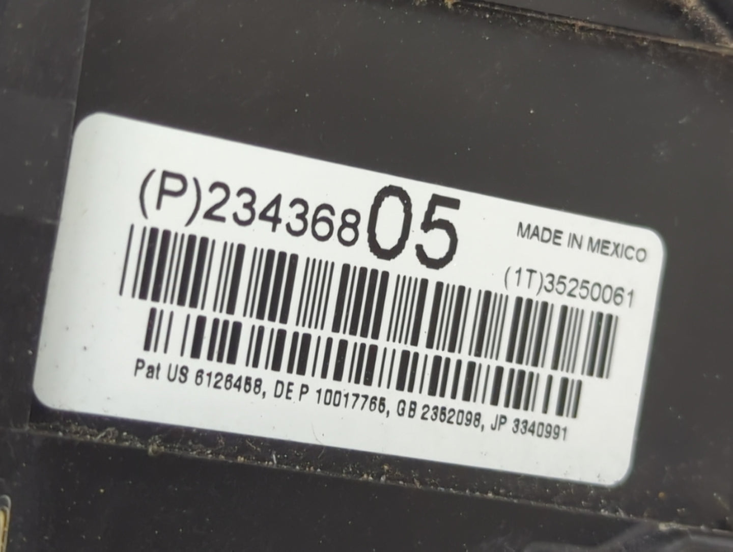2015-2017 Chevrolet Traverse Fusebox Fuse Box Panel Relay Module P/N:23436805 13502751, 13502752 Fits Fits 2015 2016 2017 OE
