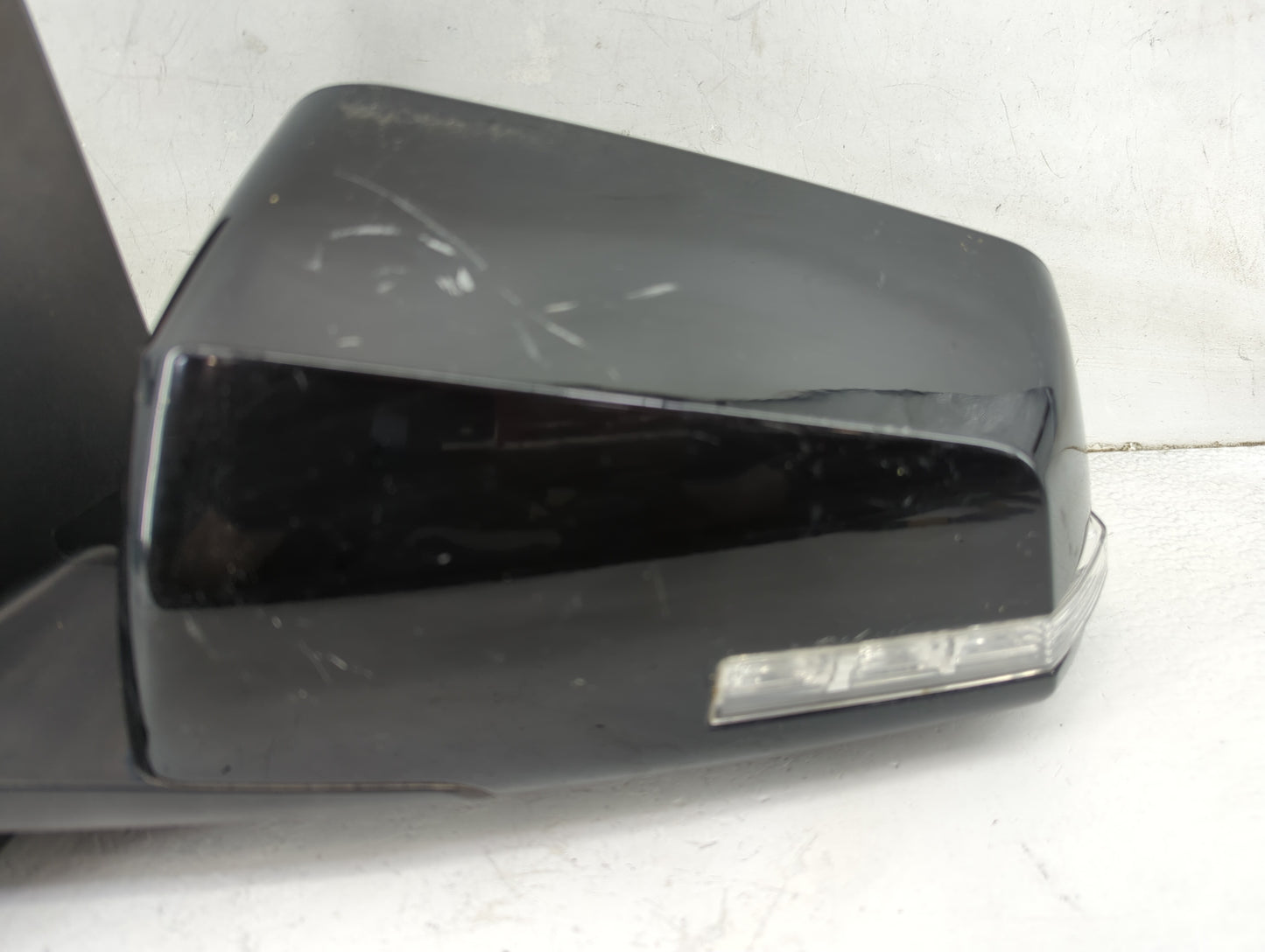 2016 Chevrolet Traverse Driver Side View Mirror - Left Door Mirror OEM Used - Oemusedautoparts1.com
