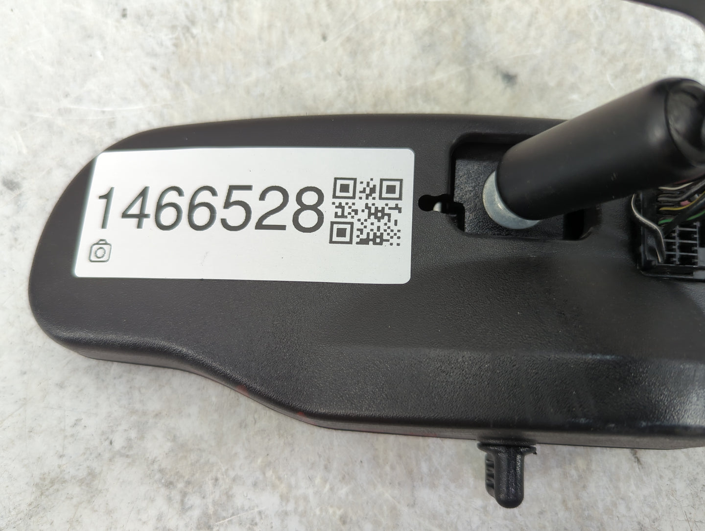 2017 Chevrolet Traverse Interior Rear View Mirror Replacement OEM P/N:68022L10306 Fits OEM Used Auto Parts - Oemusedautopart