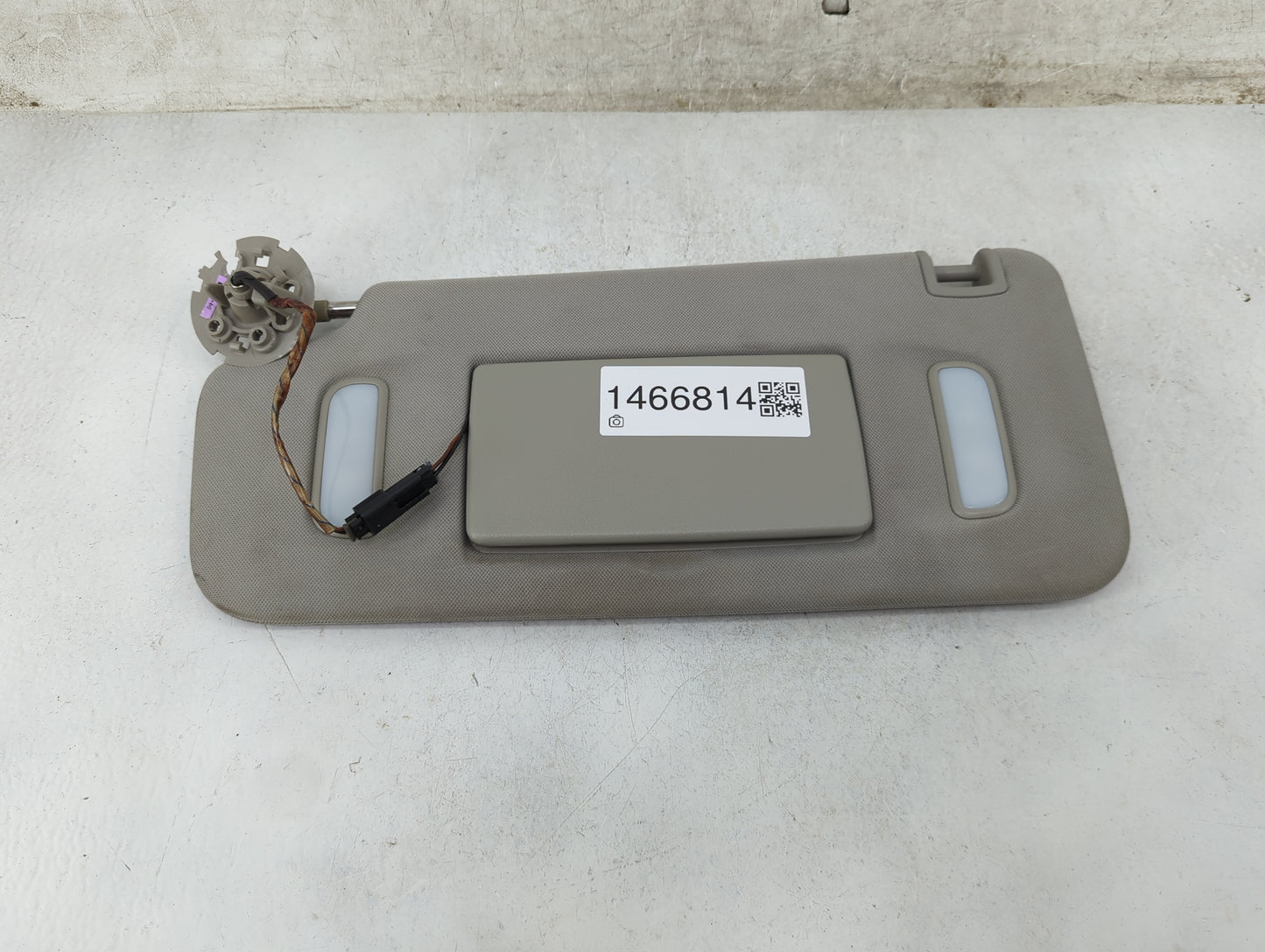 2016 Chevrolet Traverse Sun Visor Shade Replacement Driver Left Mirror Fits OEM Used Auto Parts - Oemusedautoparts1.com