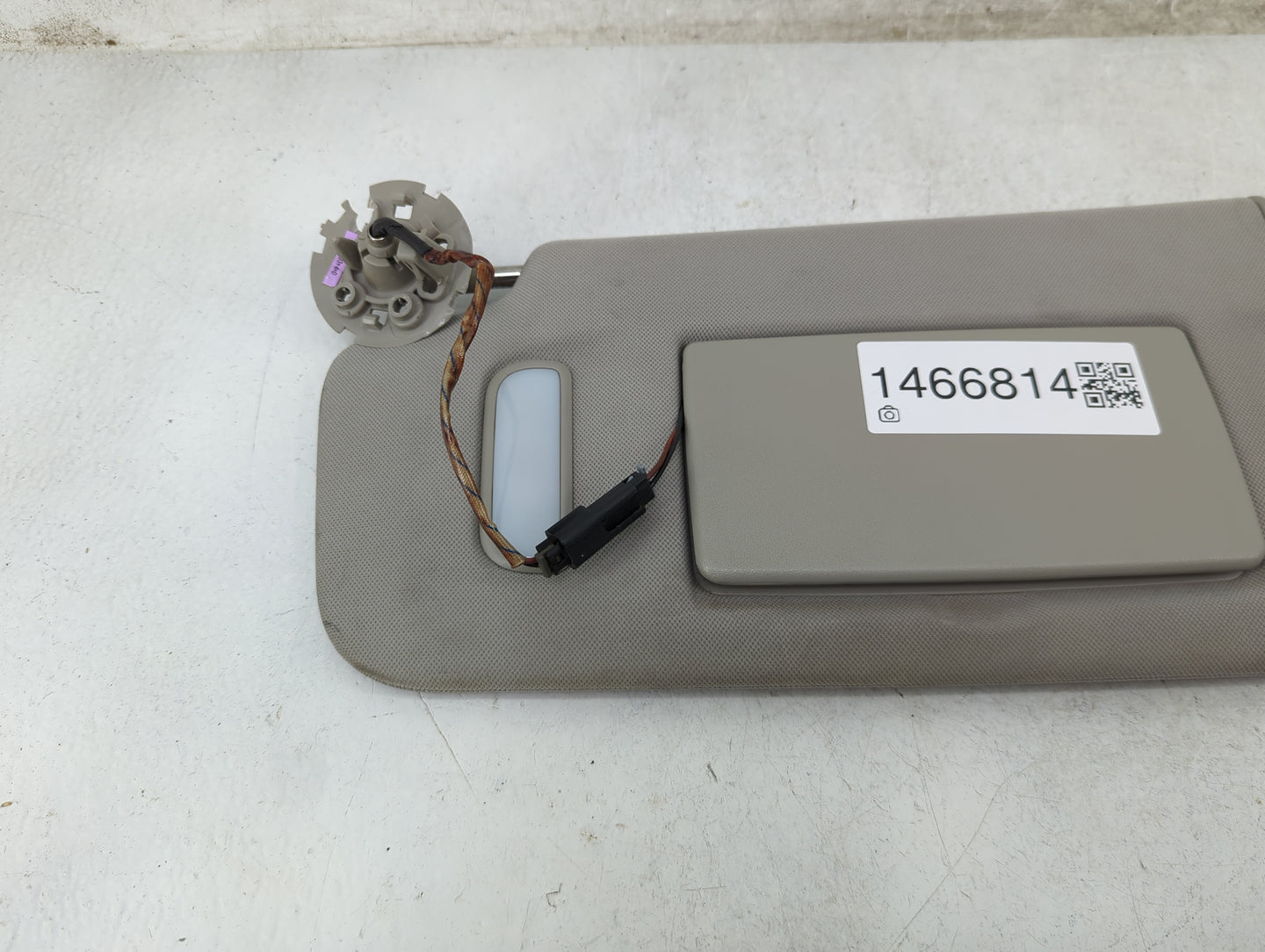 2016 Chevrolet Traverse Sun Visor Shade Replacement Driver Left Mirror Fits OEM Used Auto Parts - Oemusedautoparts1.com