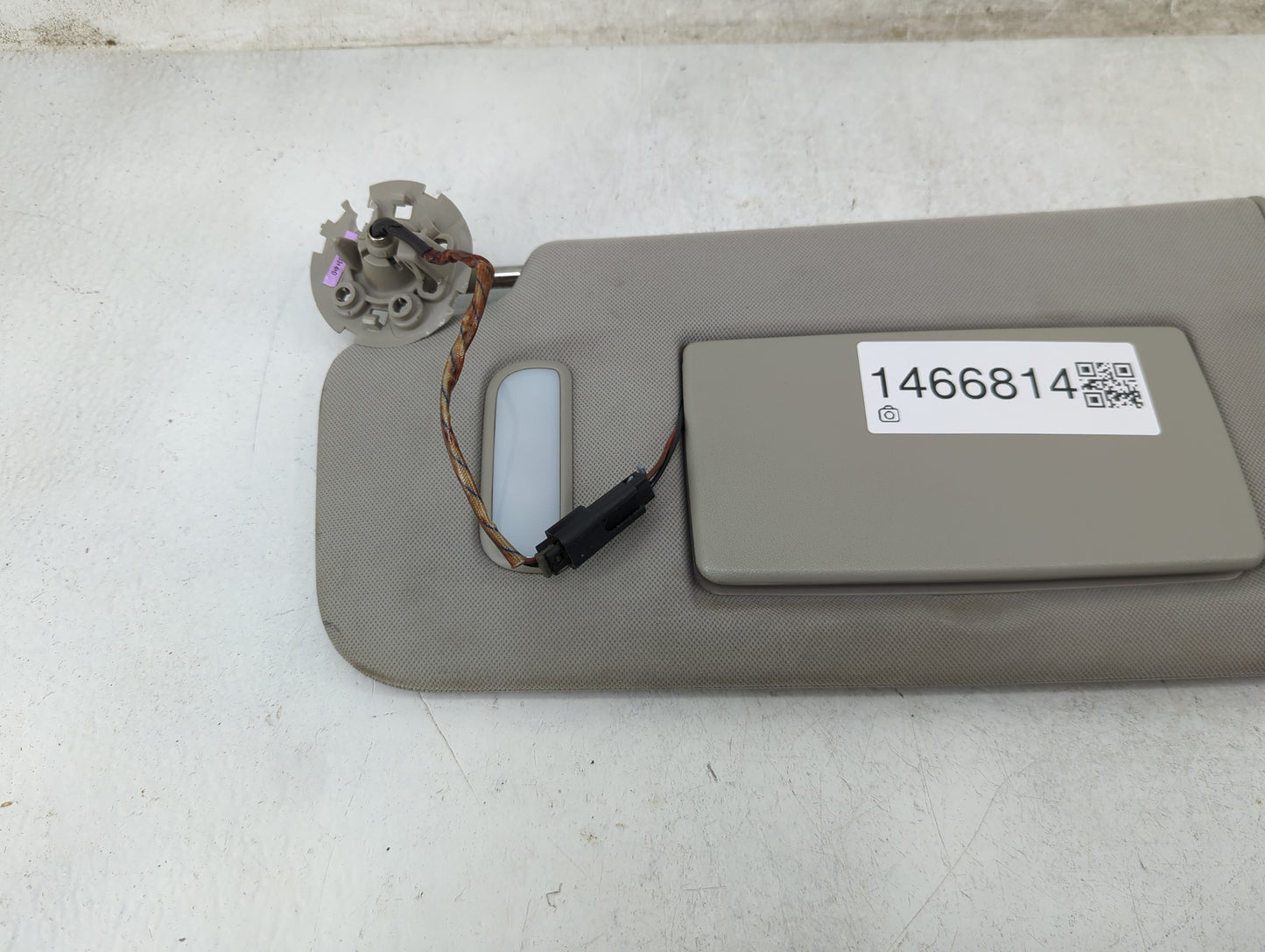 2016 Chevrolet Traverse Sun Visor Shade Replacement Driver Left Mirror Fits OEM Used Auto Parts - Oemusedautoparts1.com