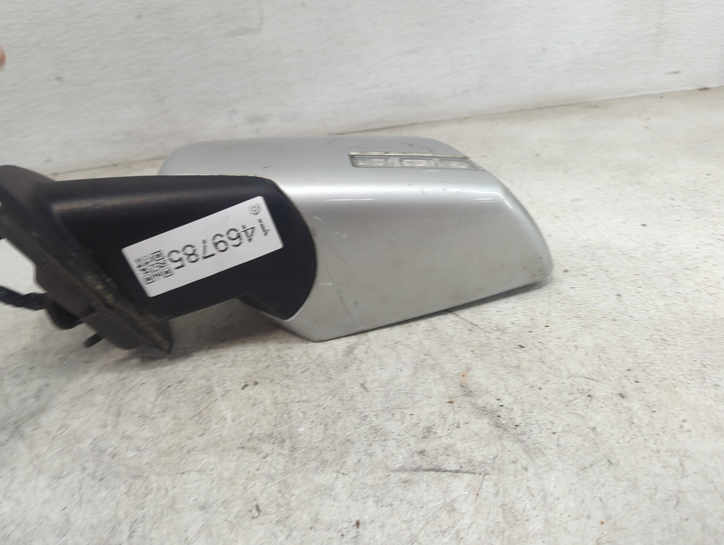 2015-2017 Chevrolet Traverse Driver Side View Mirror - Left Door Mirror OEM Used - Oemusedautoparts1.com