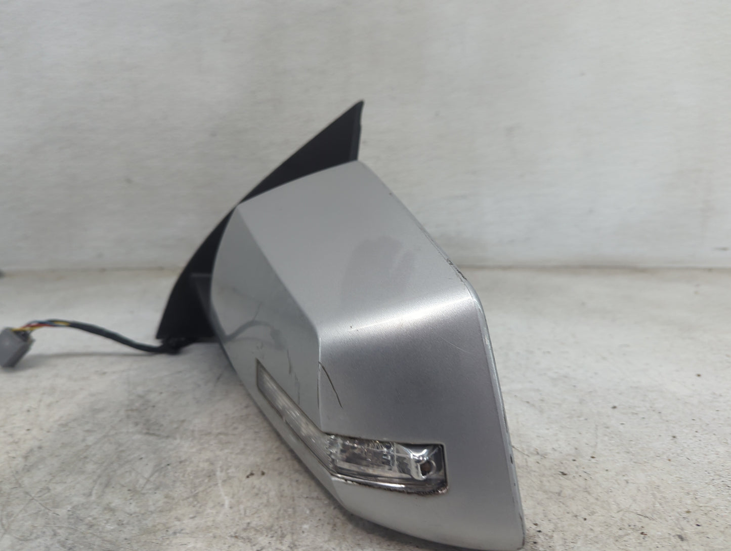 2015-2017 Chevrolet Traverse Driver Side View Mirror - Left Door Mirror OEM Used - Oemusedautoparts1.com