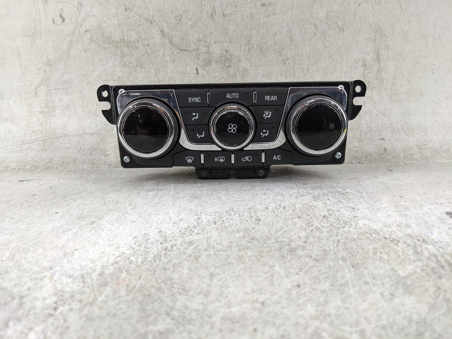 2013-2017 Chevrolet Traverse Climate Control Module Temperature AC/Heater Replacement P/N:23251326 3239800000000X Fits OEM U