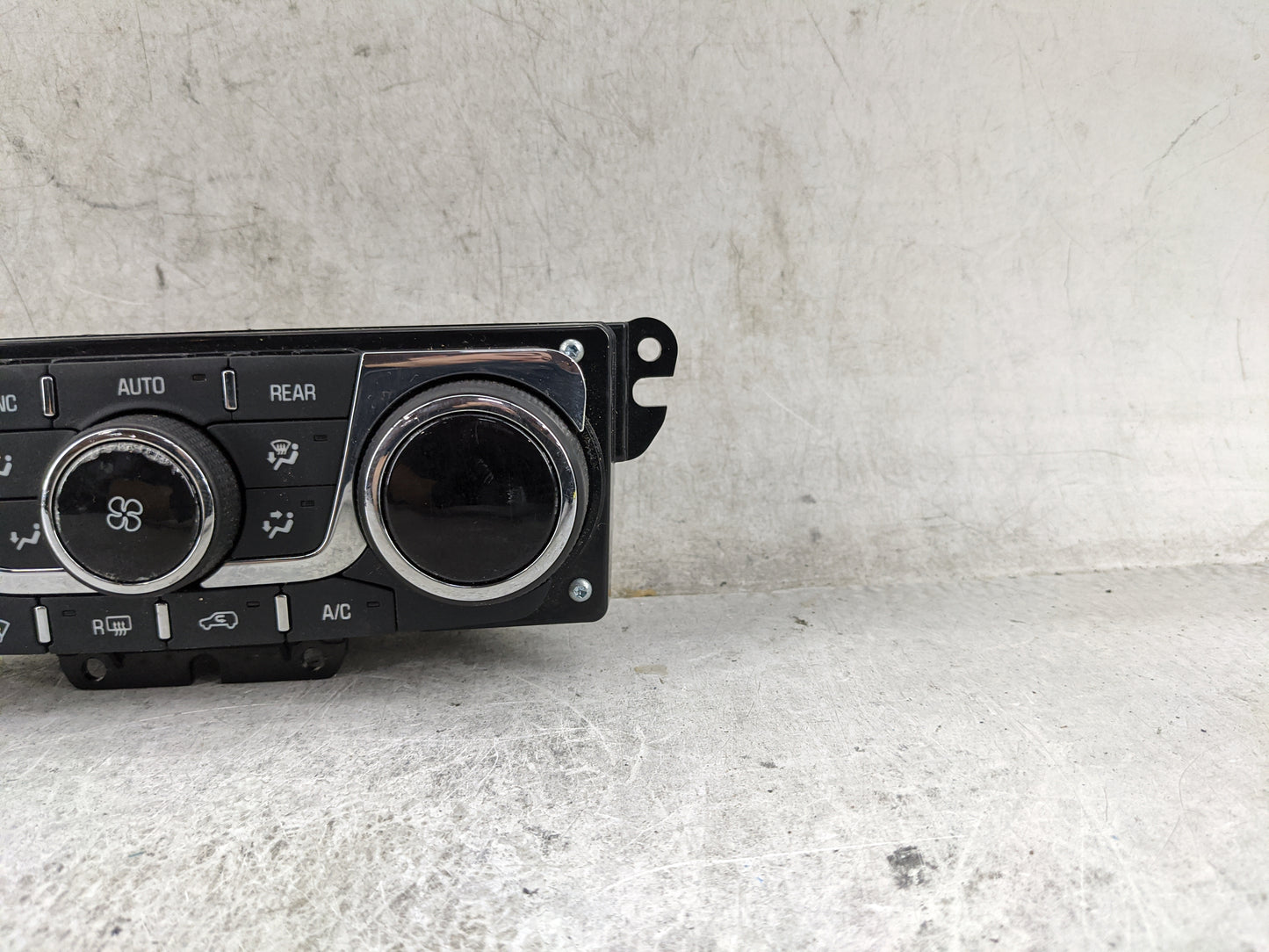 2013-2017 Chevrolet Traverse Climate Control Module Temperature AC/Heater Replacement P/N:23251326 3239800000000X Fits OEM U