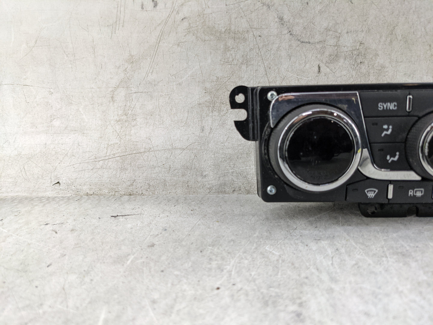 2013-2017 Chevrolet Traverse Climate Control Module Temperature AC/Heater Replacement P/N:23251326 3239800000000X Fits OEM U