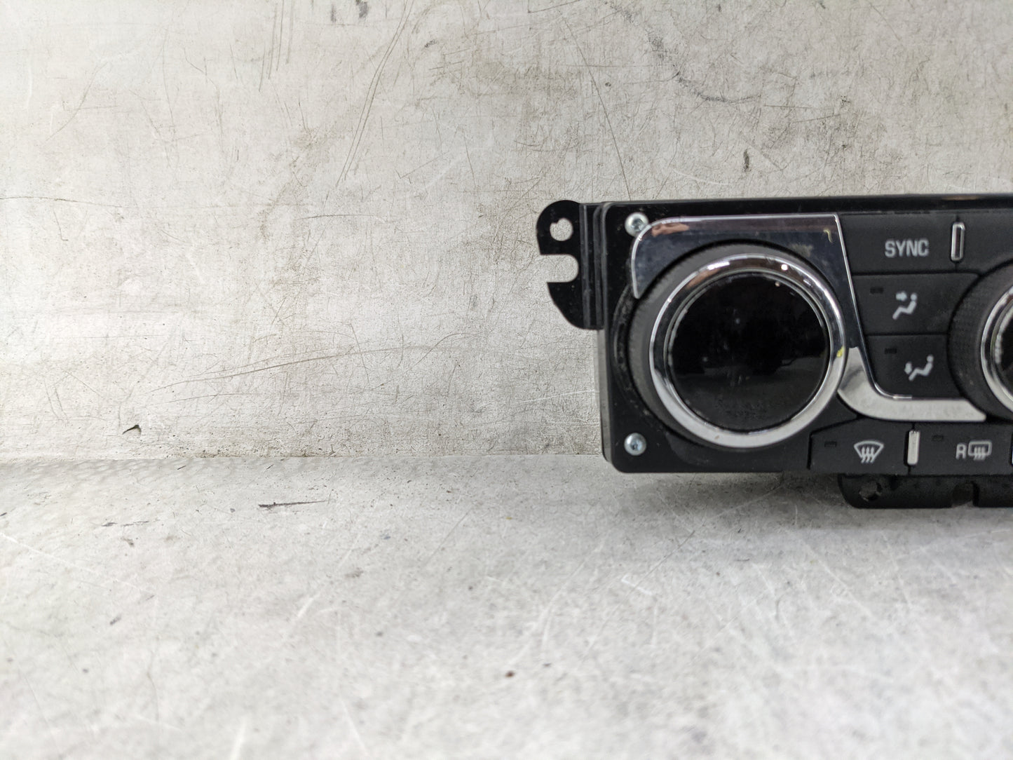2013-2017 Chevrolet Traverse Climate Control Module Temperature AC/Heater Replacement P/N:23251326 3239800000000X Fits OEM U