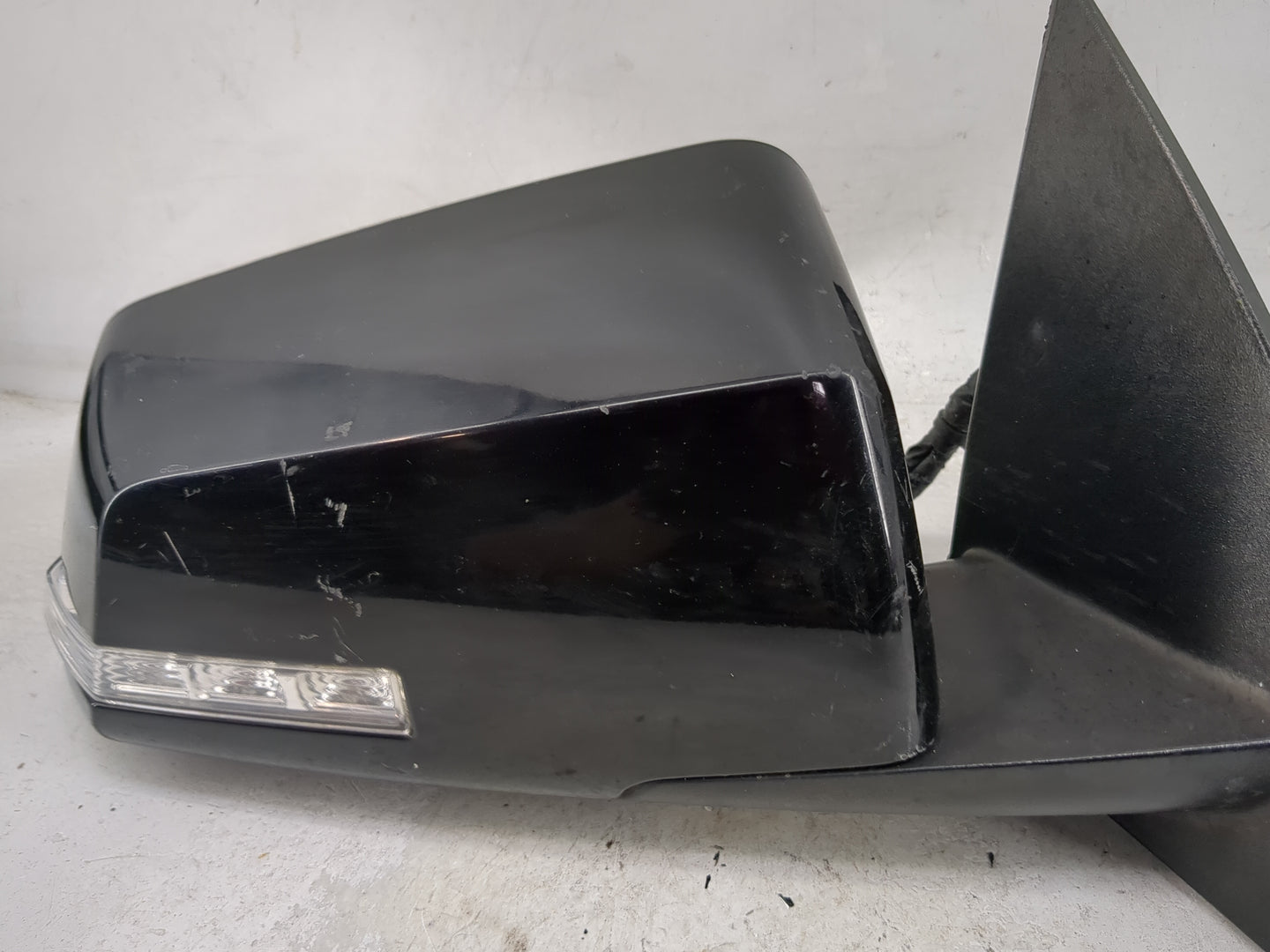 2015-2017 Chevrolet Traverse Passenger Side View Mirror - Right Door Mirror OEM Used - Oemusedautoparts1.com