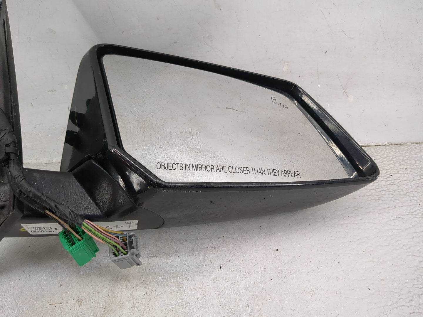2015-2017 Chevrolet Traverse Passenger Side View Mirror - Right Door Mirror OEM Used - Oemusedautoparts1.com