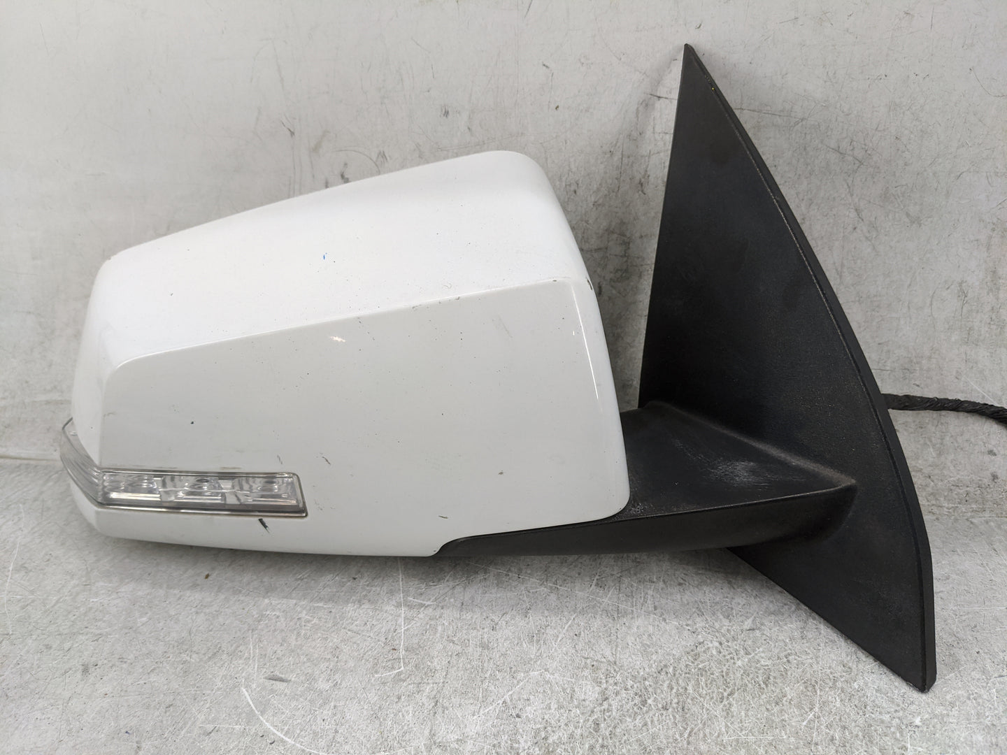 2015-2017 Chevrolet Traverse Passenger Side View Mirror - Right Door Mirror OEM Used - Oemusedautoparts1.com