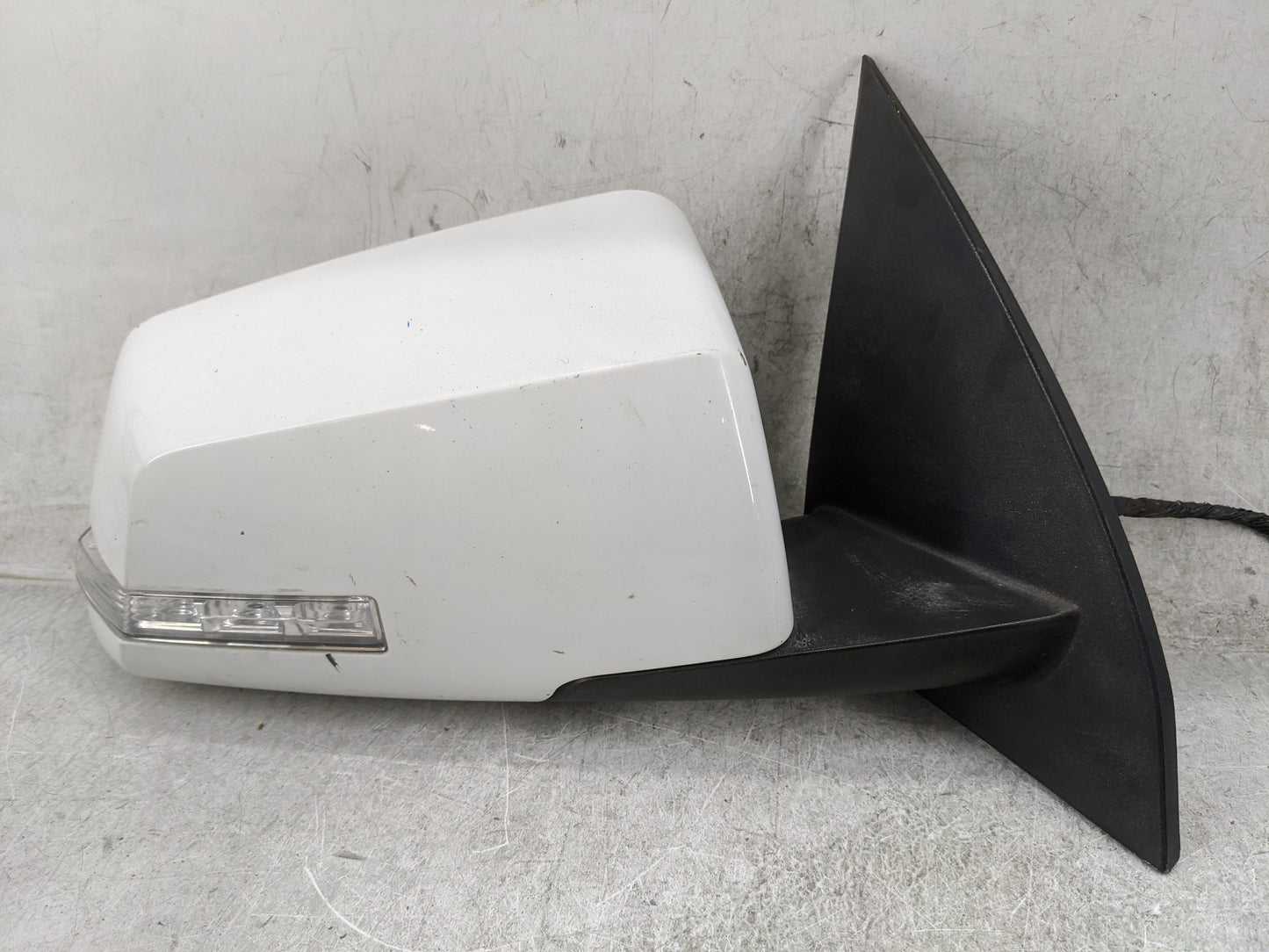 2015-2017 Chevrolet Traverse Passenger Side View Mirror - Right Door Mirror OEM Used - Oemusedautoparts1.com