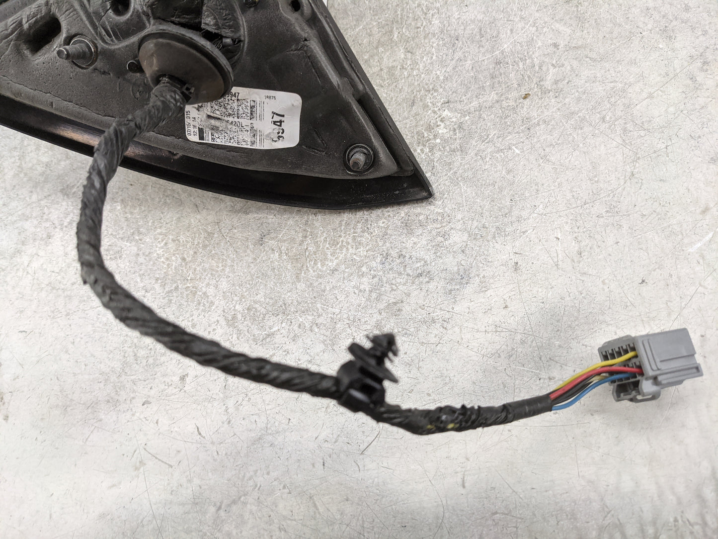 2015-2017 Chevrolet Traverse Passenger Side View Mirror - Right Door Mirror OEM Used - Oemusedautoparts1.com