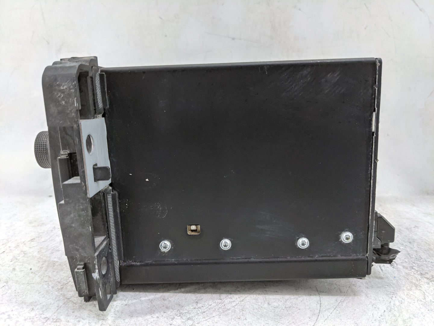 2015-2017 Chevrolet Traverse Radio AM FM Cd Player Receiver Replacement P/N:23278218 28467498, 12C0050TR Fits Fits 2015 2016