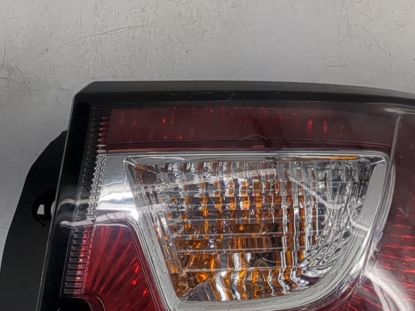 2013-2017 Chevrolet Traverse Tail Light Assembly Passenger Right OEM P/N:20956902 Fits Fits 2013 2014 2015 2016 2017 OEM Use