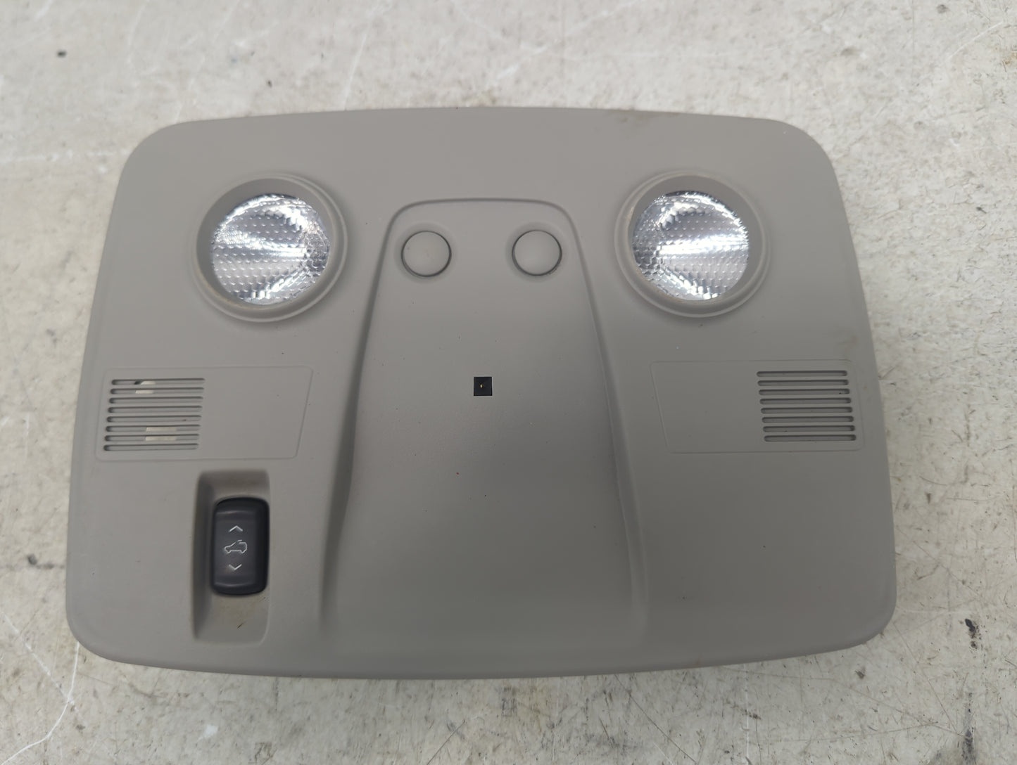 Chevrolet Traverse Overhead Roof Console Gray - Oemusedautoparts1.com