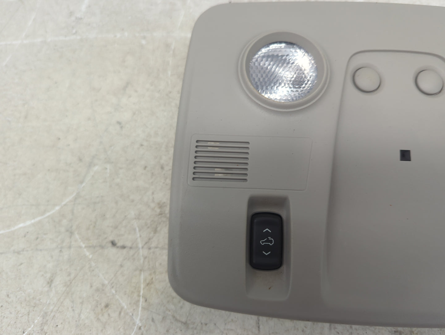 Chevrolet Traverse Overhead Roof Console Gray - Oemusedautoparts1.com