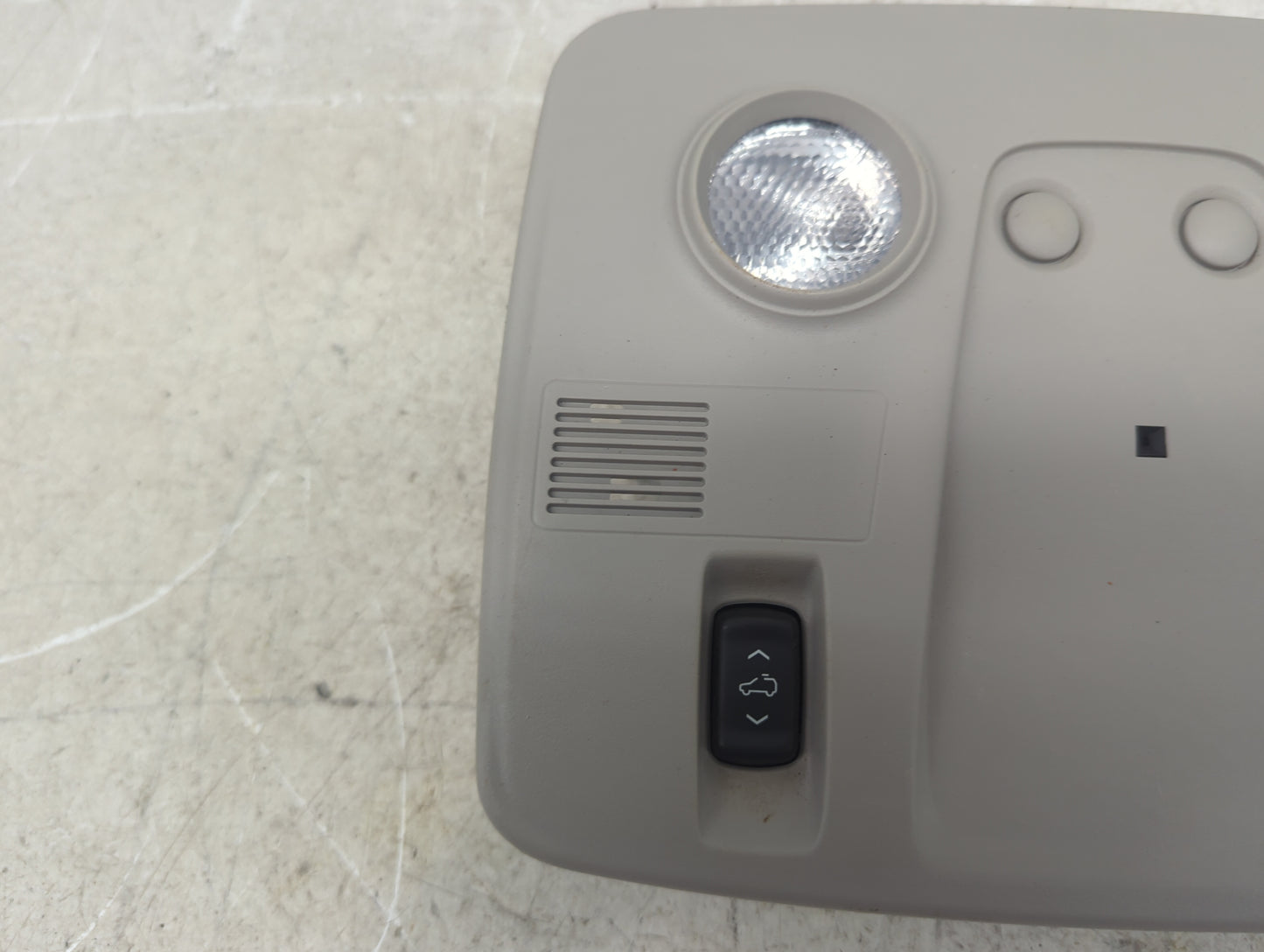 Chevrolet Traverse Overhead Roof Console Gray - Oemusedautoparts1.com