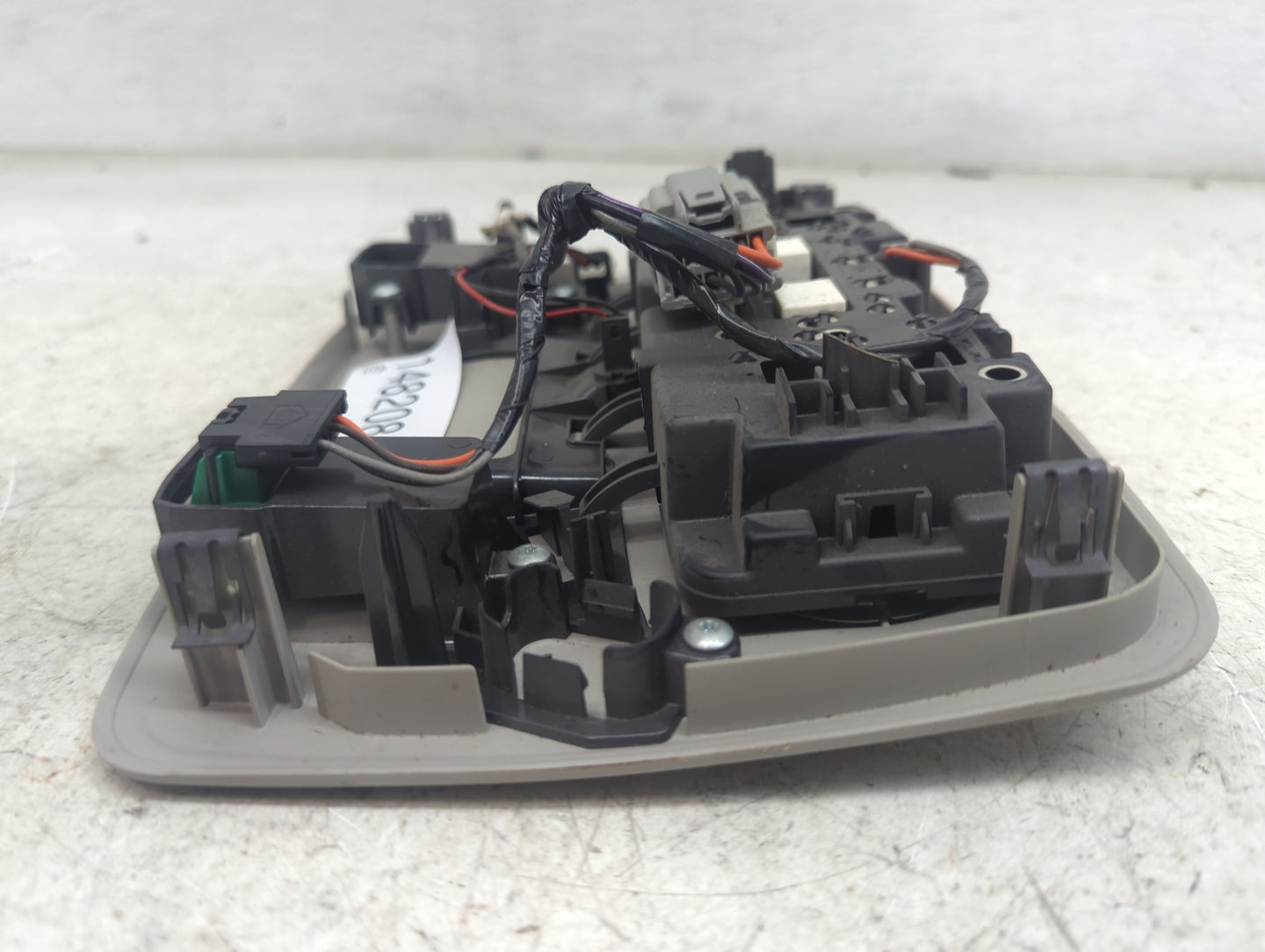 Chevrolet Traverse Overhead Roof Console Gray - Oemusedautoparts1.com
