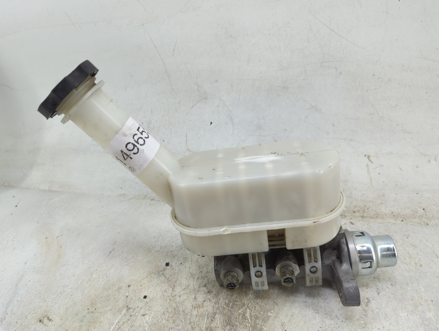 2016 Chevrolet Traverse Brake Master Cylinder - Oemusedautoparts1.com