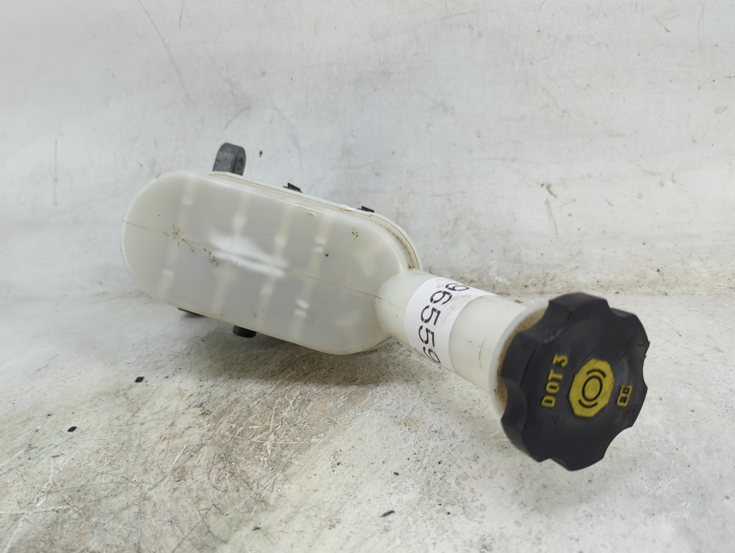 2016 Chevrolet Traverse Brake Master Cylinder - Oemusedautoparts1.com