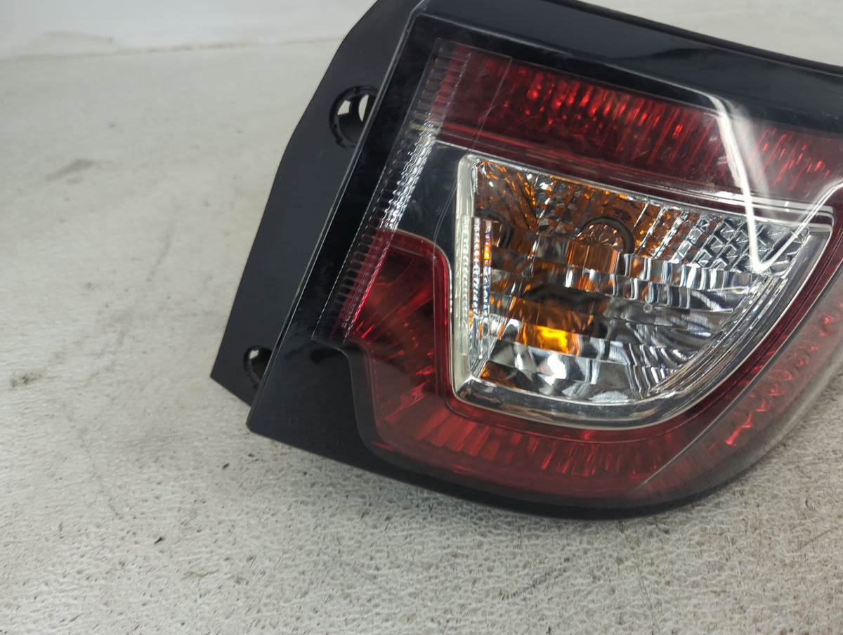 2016 Chevrolet Traverse Passenger Right Side Deck Lid Mounted Tail Light - Oemusedautoparts1.com