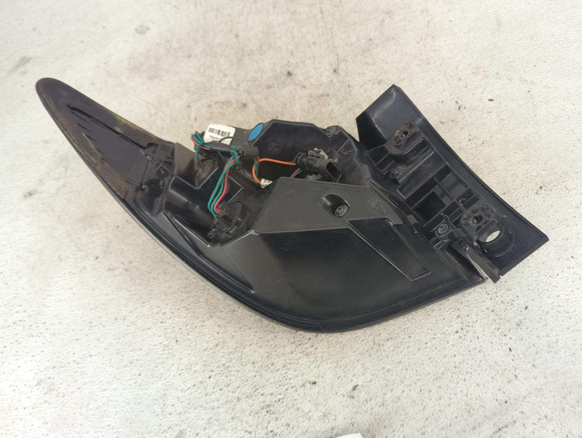 2016 Chevrolet Traverse Passenger Right Side Deck Lid Mounted Tail Light - Oemusedautoparts1.com