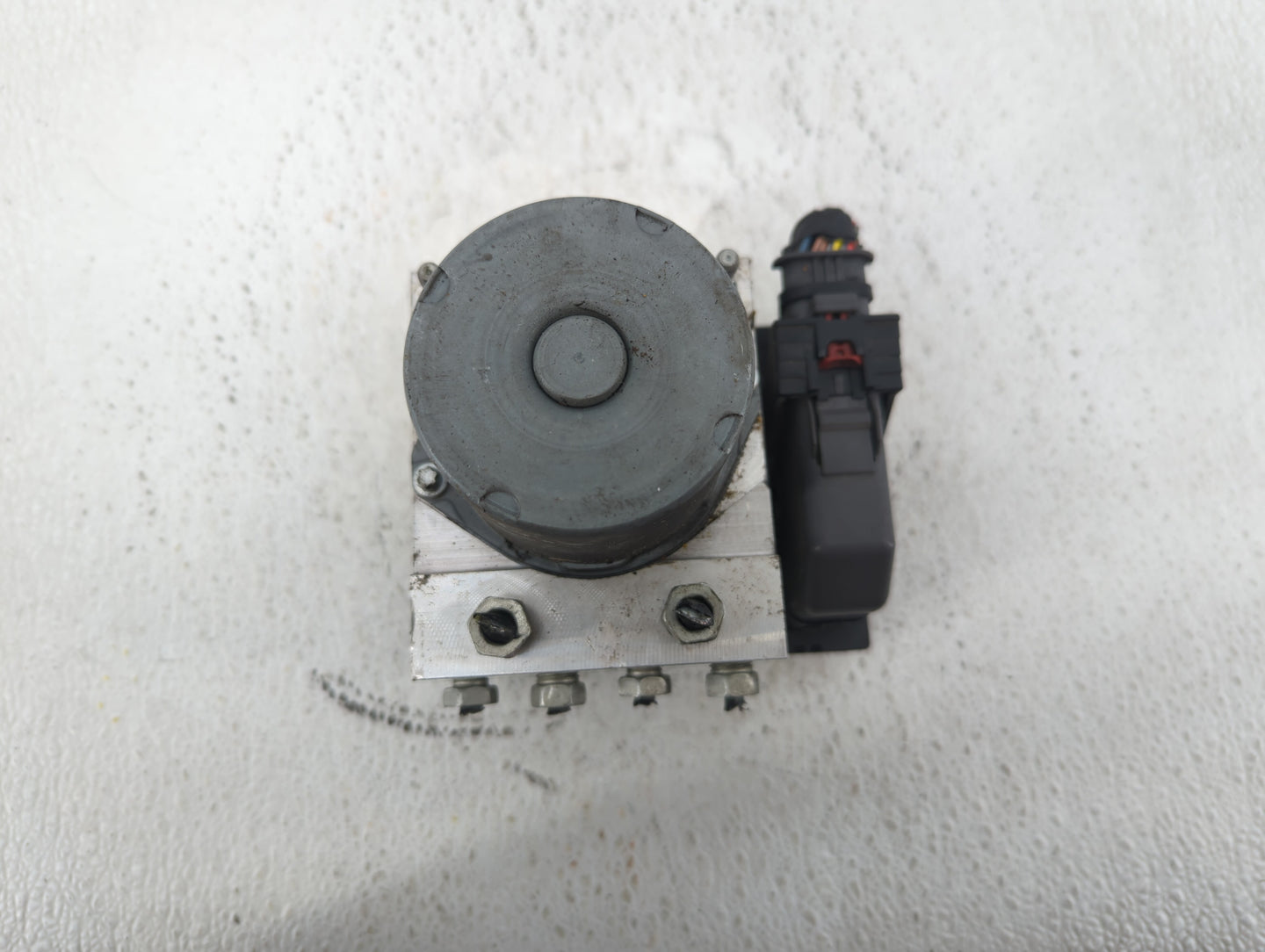 2017 Chevrolet Traverse ABS Pump Control Module Replacement P/N:22893248 Fits Fits 2012 2013 2014 2015 2016 OEM Used Auto Pa