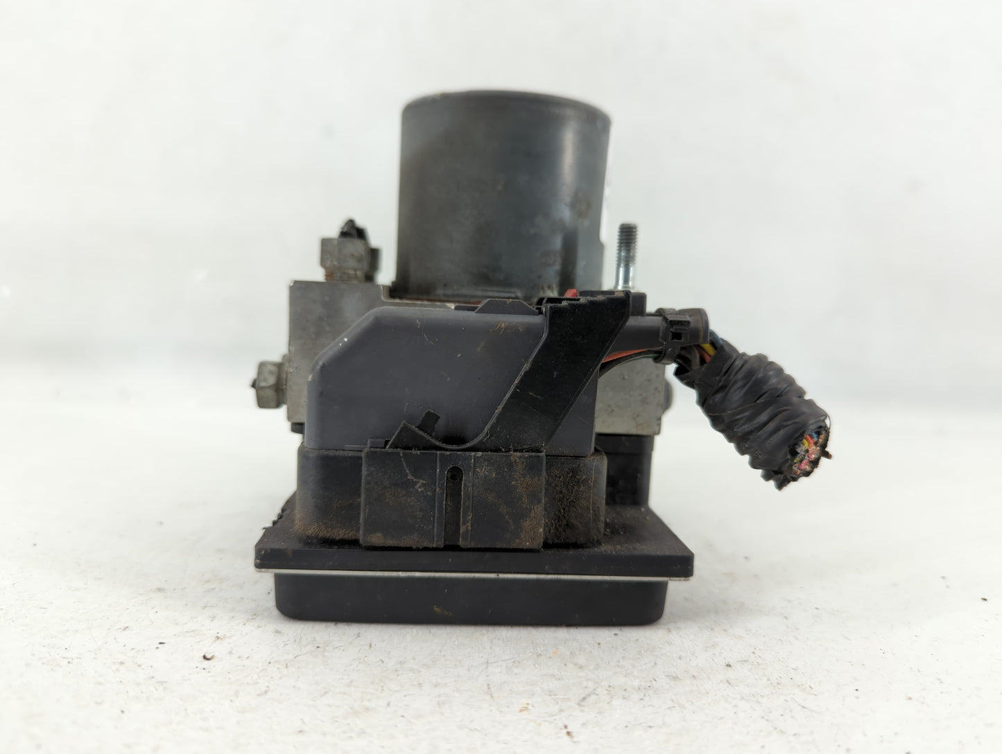 2017 Chevrolet Traverse ABS Pump Control Module Replacement P/N:23407416 Fits Fits 2012 2013 2014 2015 2016 OEM Used Auto Pa