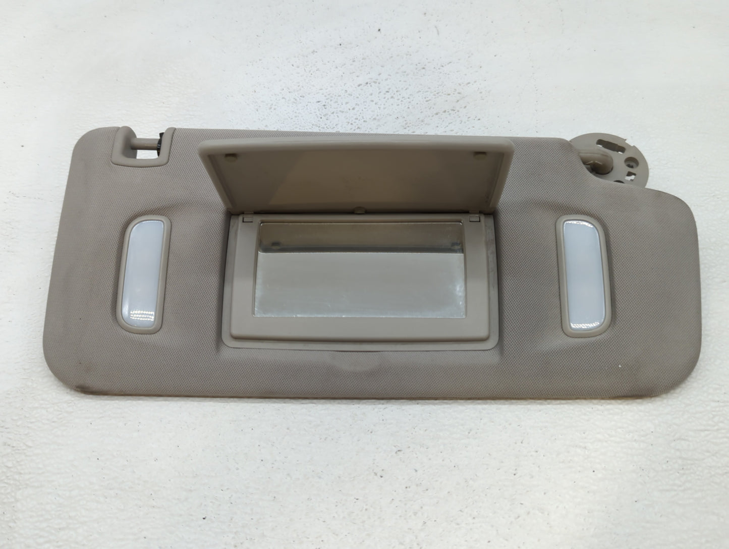 2016 Chevrolet Traverse Sun Visor Shade Replacement Passenger Right Mirror Fits OEM Used Auto Parts - Oemusedautoparts1.com